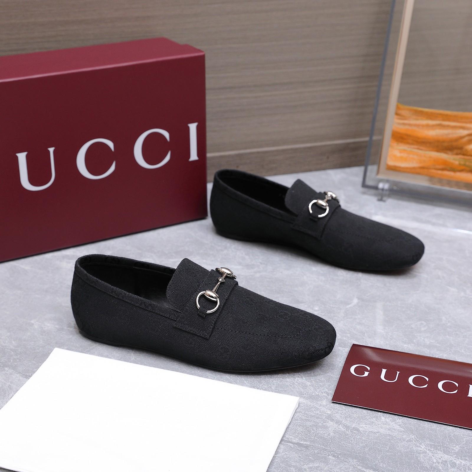 Gucci Women's Ragazzo Loafer - DesignerGu