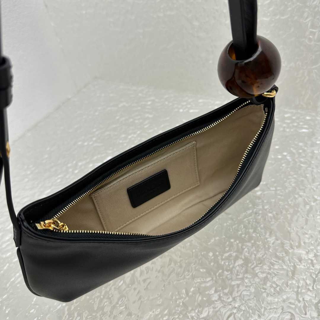 Jacquemus The Bisou Perle - DesignerGu