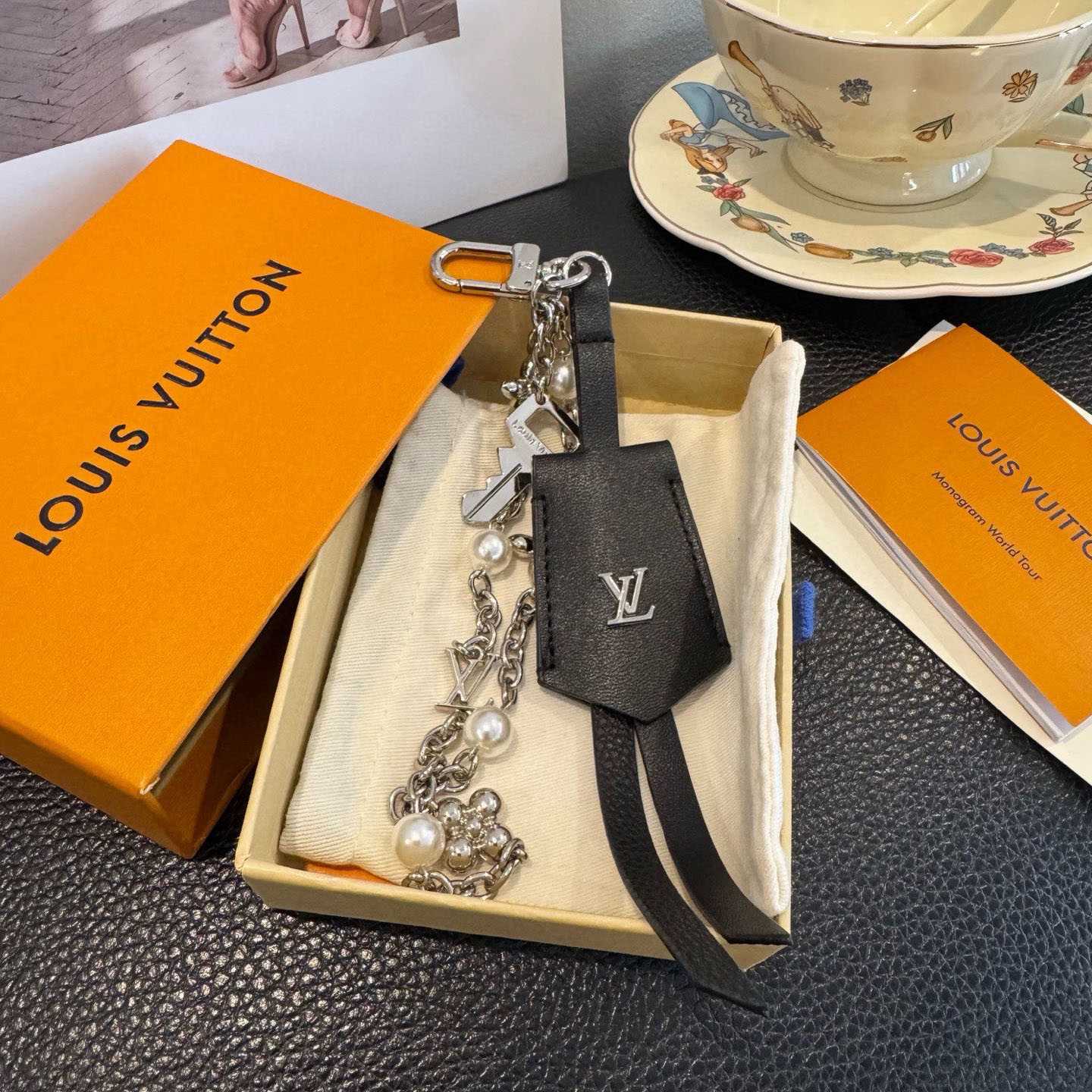 Louis Vuitton Midnight Pearls Stacking Bag Charms M02957 - DesignerGu