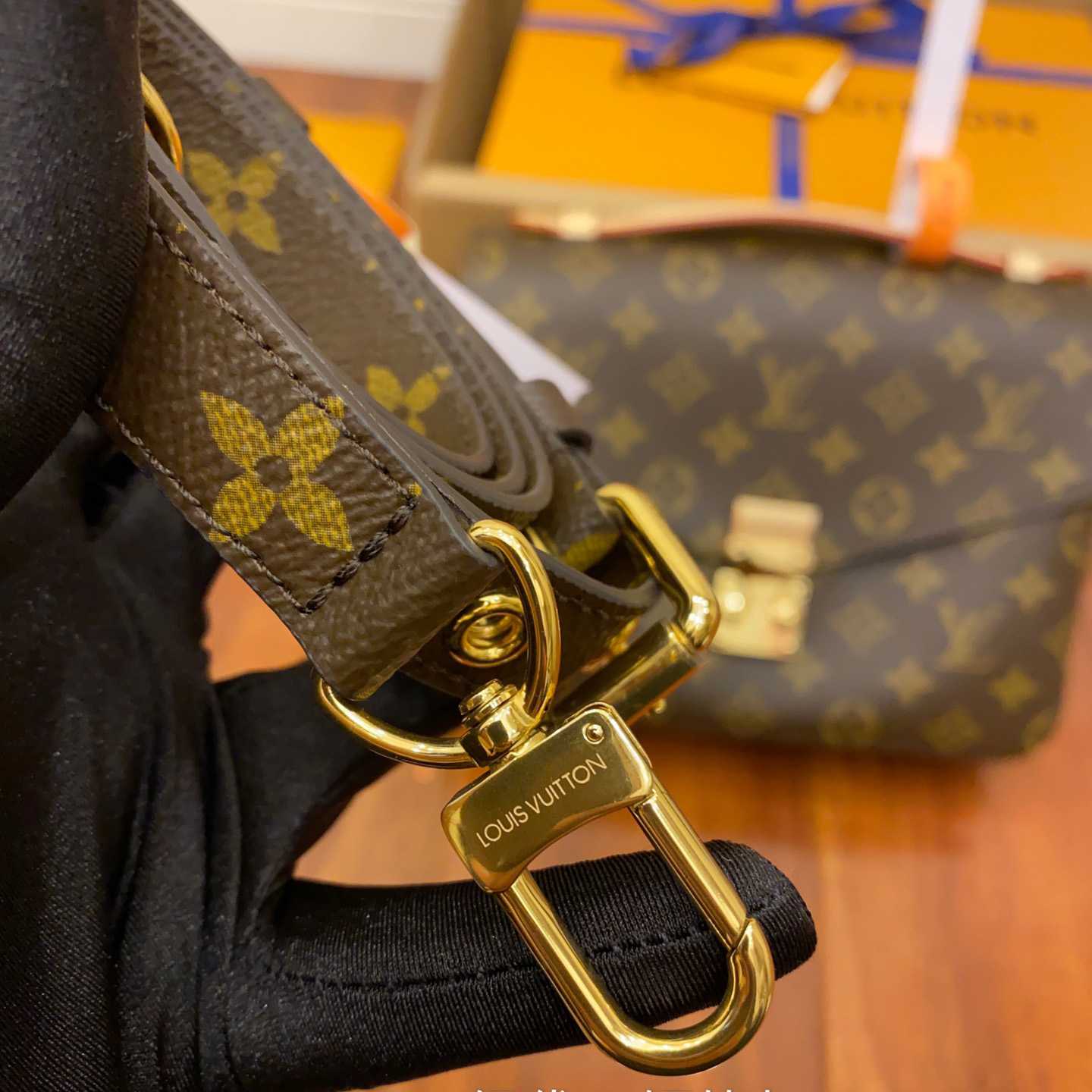 Louis Vuitton Pochette Métis M44875 - DesignerGu