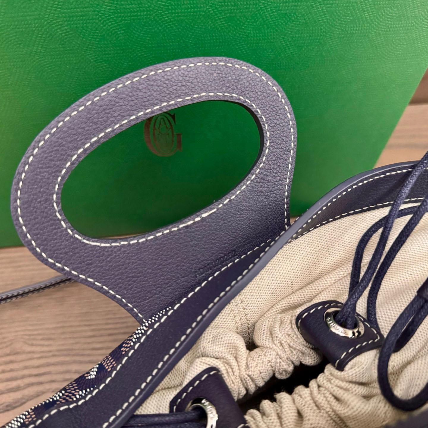 Goyard Beluga Mini Bag - DesignerGu