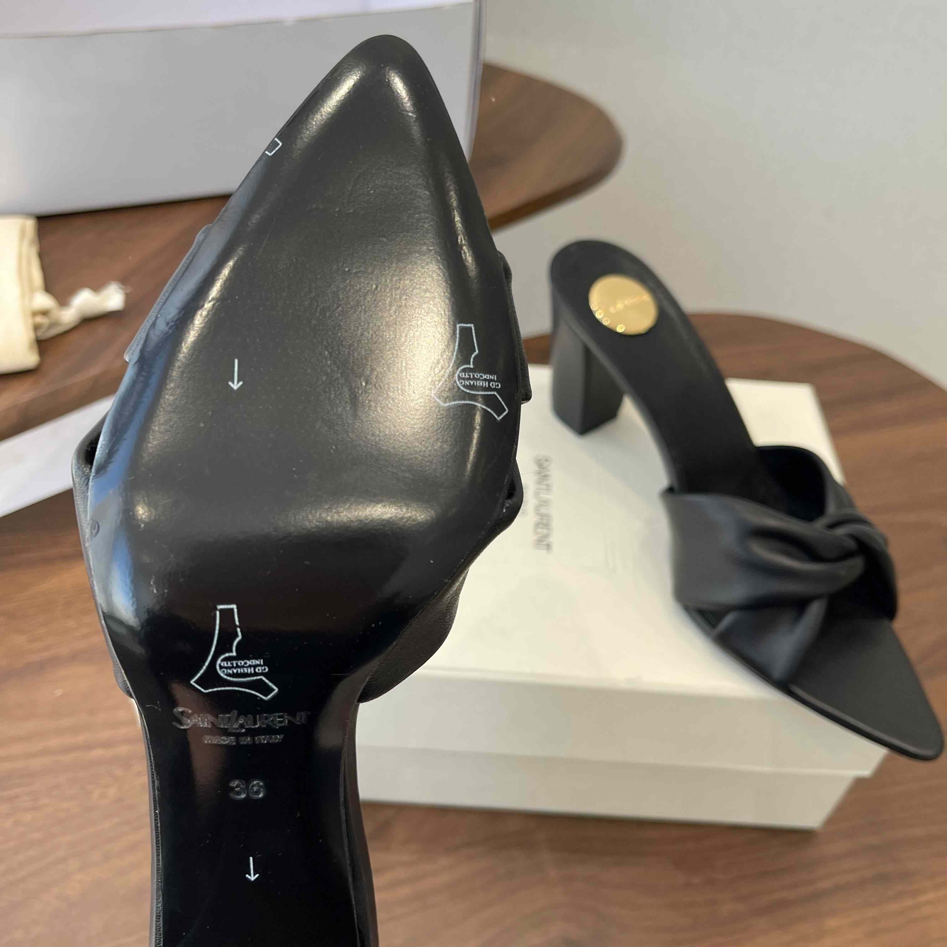 Saint Laurent FRANCIANE Mules In Smooth Leather - DesignerGu