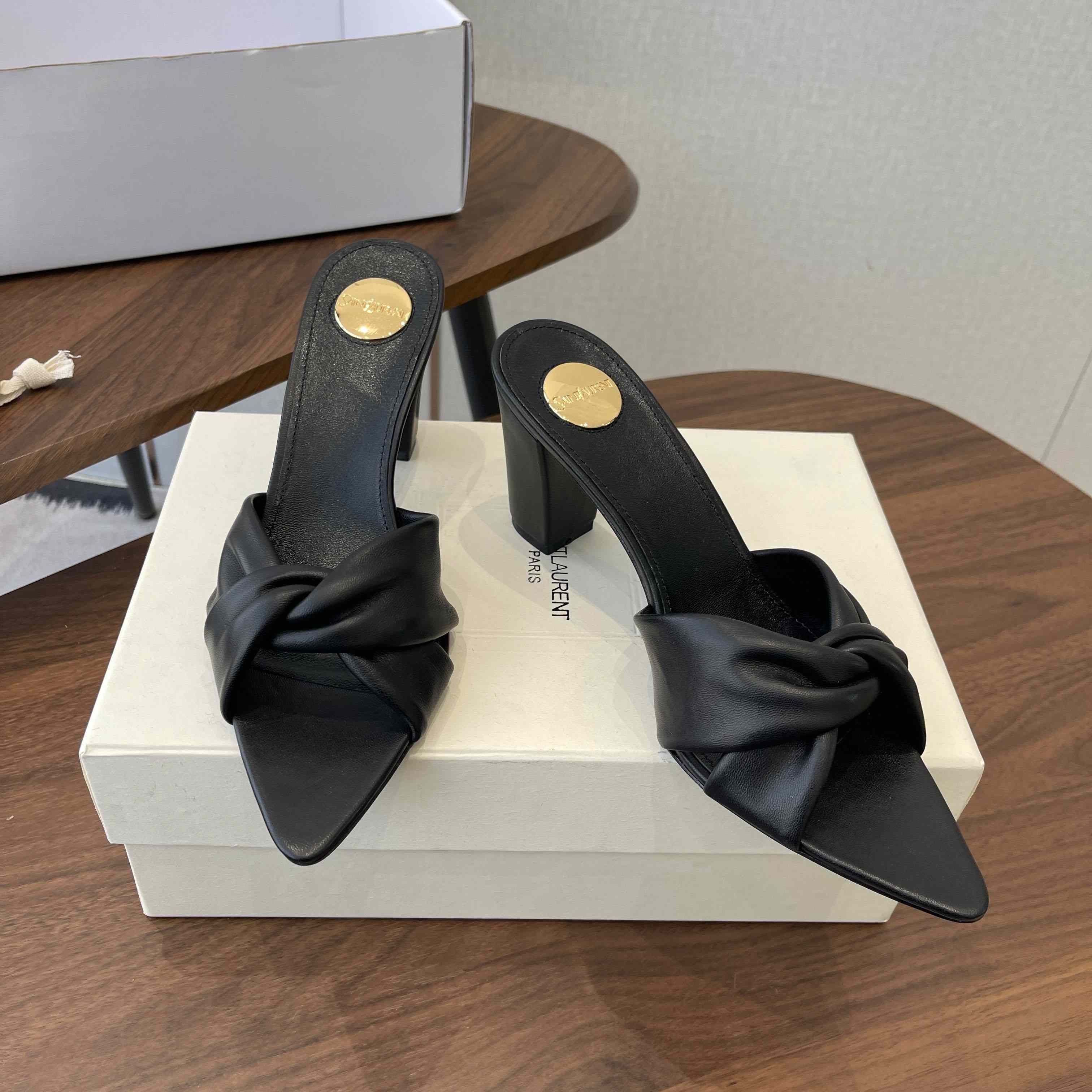 Saint Laurent FRANCIANE Mules In Smooth Leather - DesignerGu