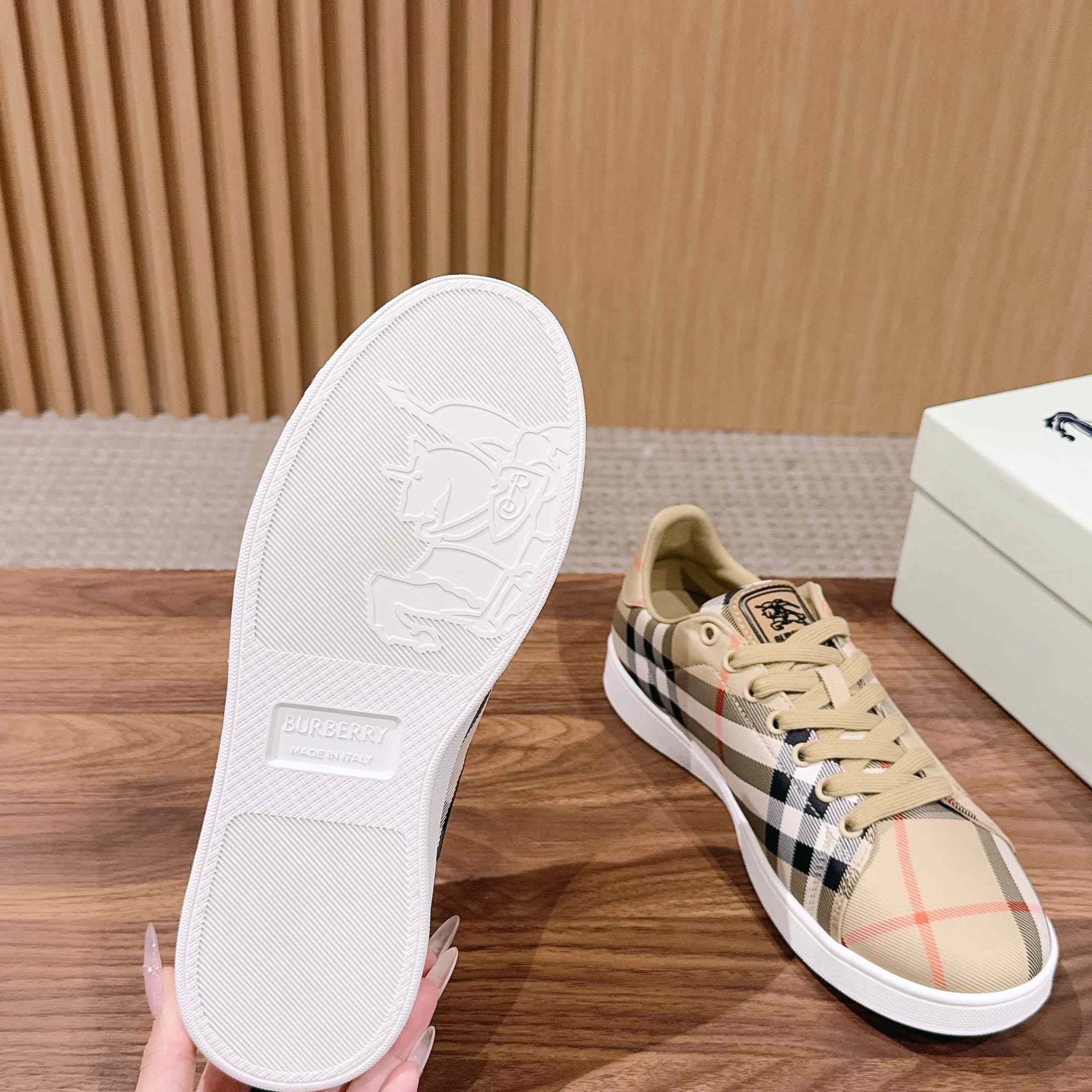 Burberry Check Set Sneakers - DesignerGu