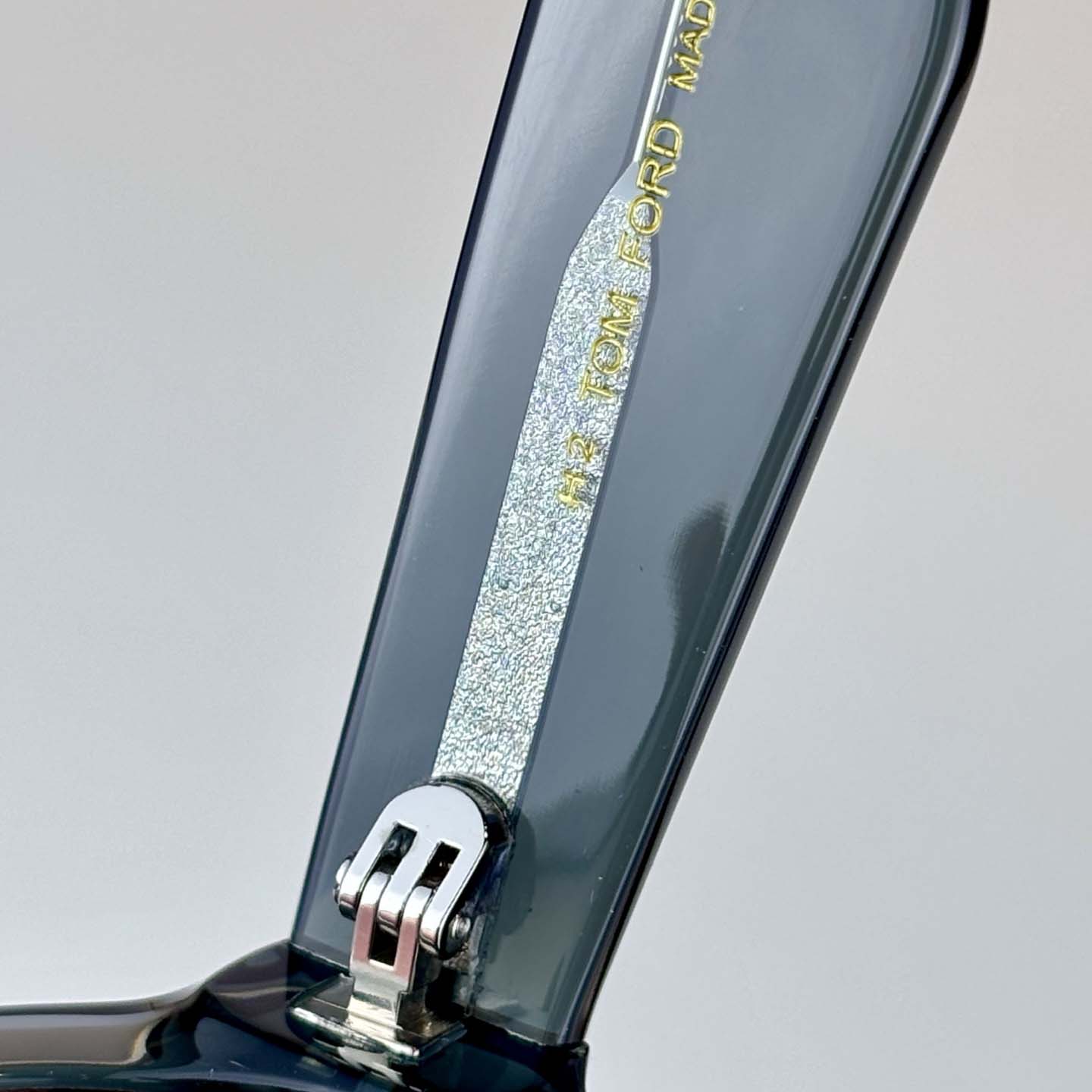 Tom Ford FT1324 Sunglasses - DesignerGu