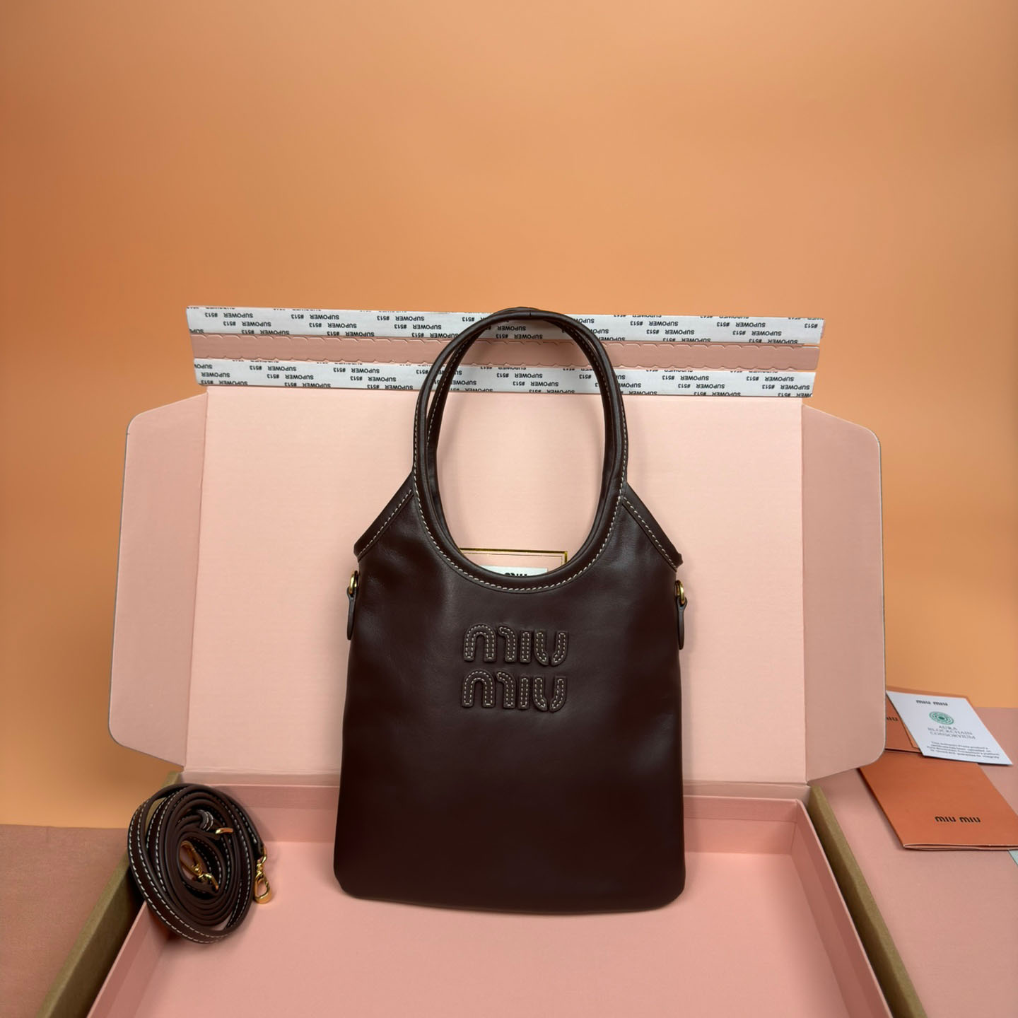 Miu Miu Ivy Leather Handbag - DesignerGu