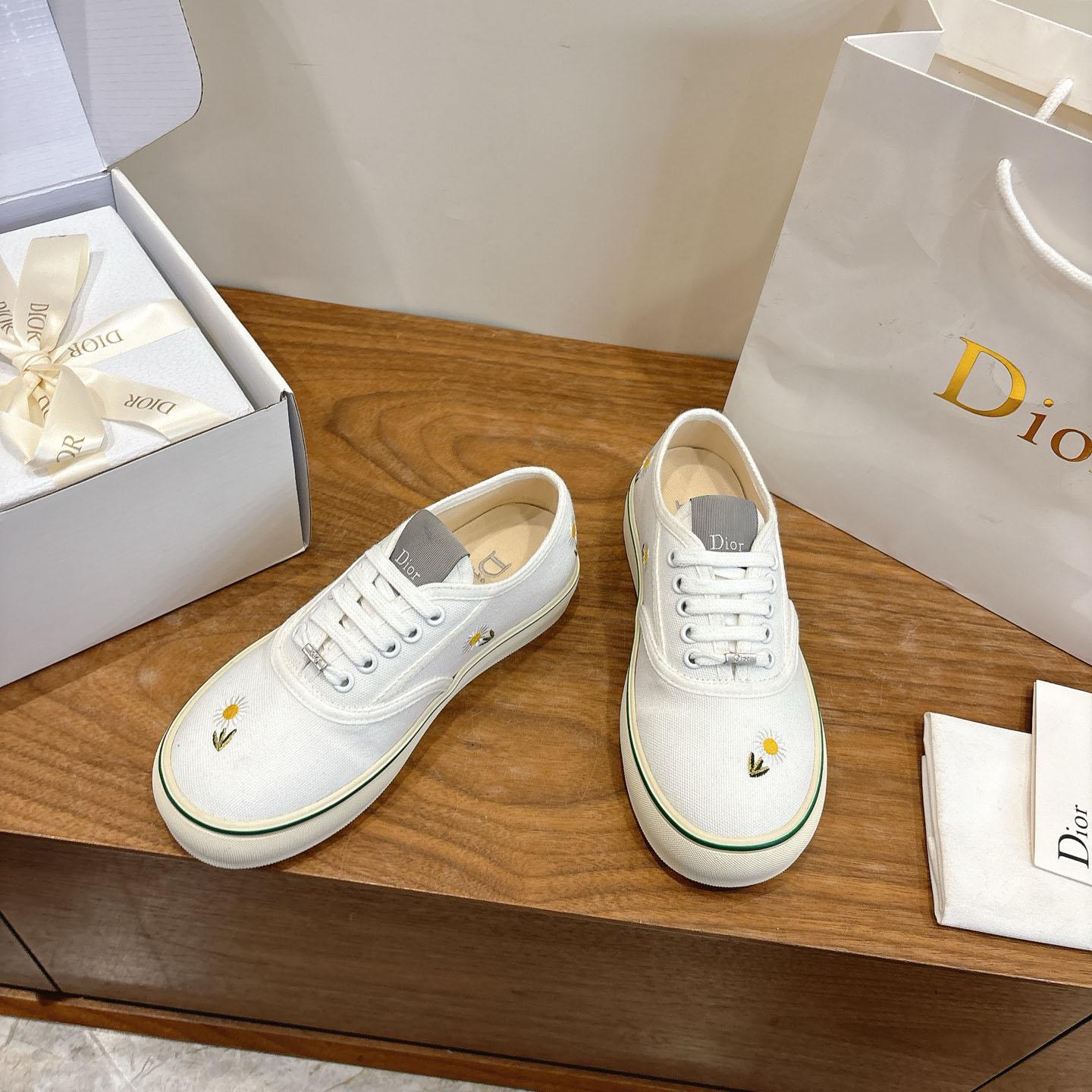 Dior Saltwind Sneaker - DesignerGu
