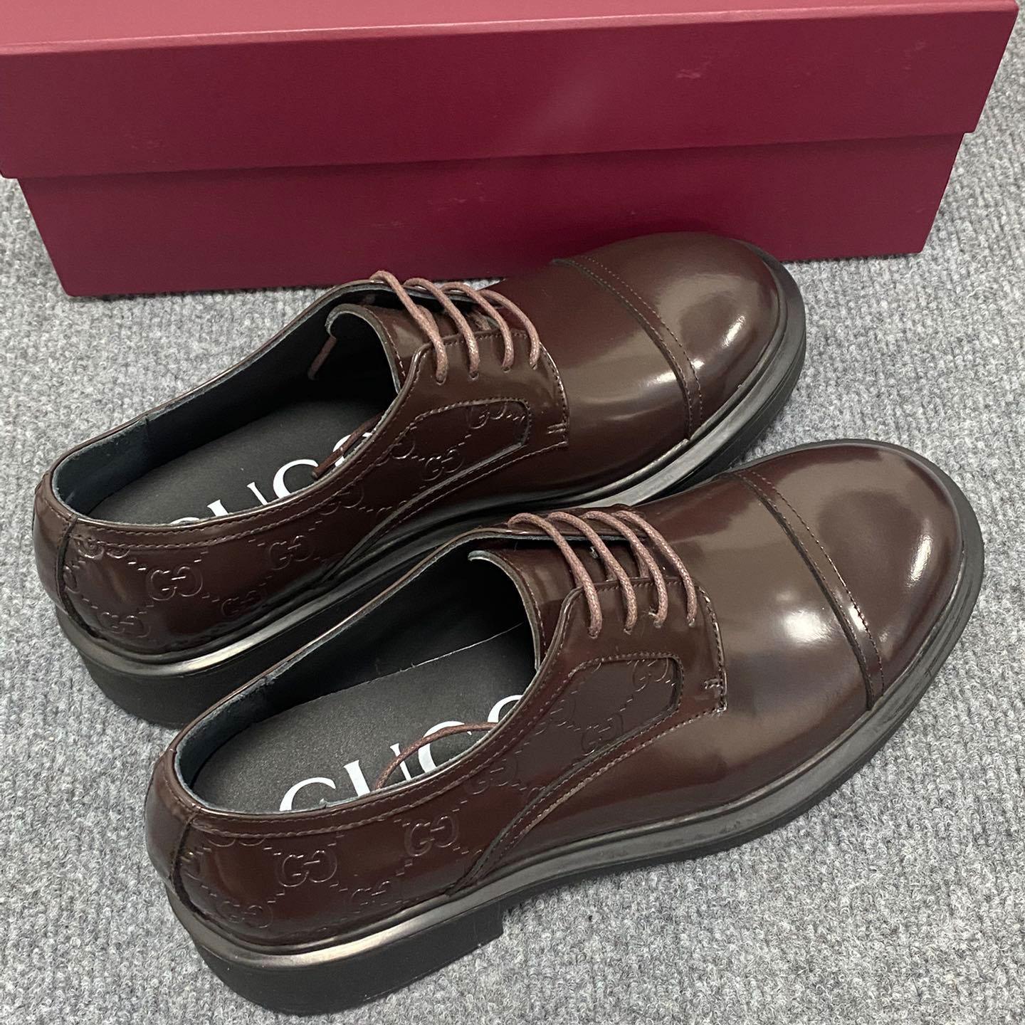 Gucci Men's Lace-up Shoe With GG Detail - DesignerGu