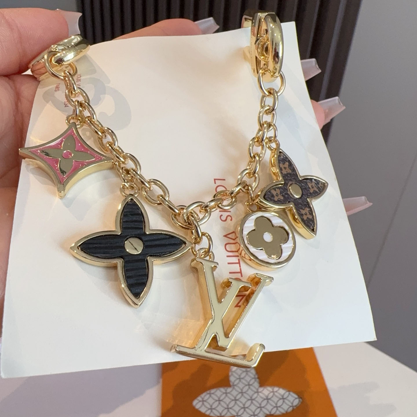 Louis Vuitton Spring Street Chain Bag Charm M01188 - DesignerGu