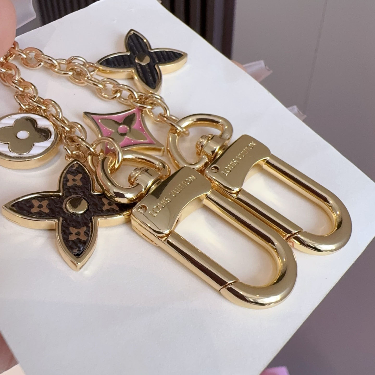 Louis Vuitton Spring Street Chain Bag Charm M01188 - DesignerGu