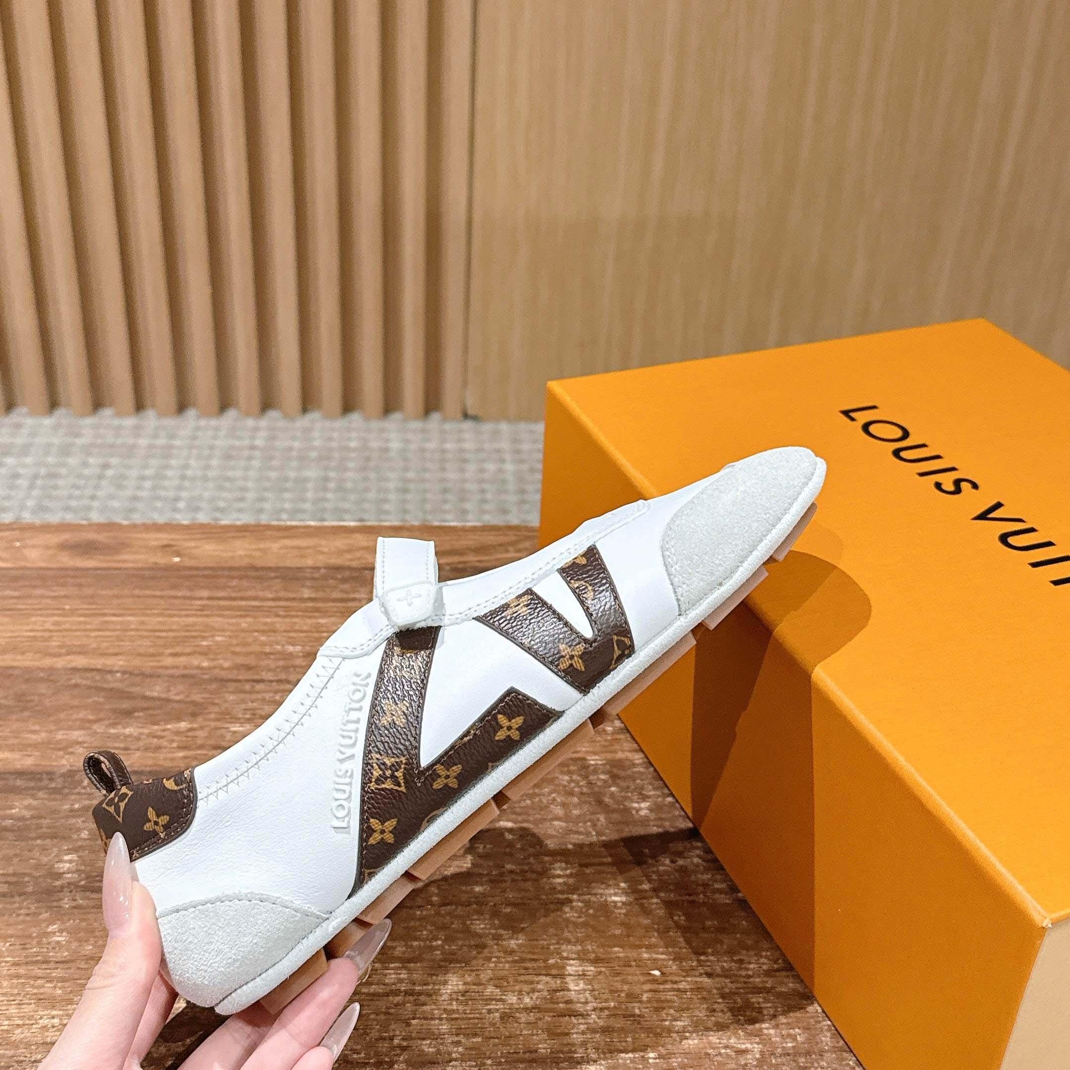 Louis Vuitton LV Sneakerina Mary Jane   1AJPF4 - DesignerGu