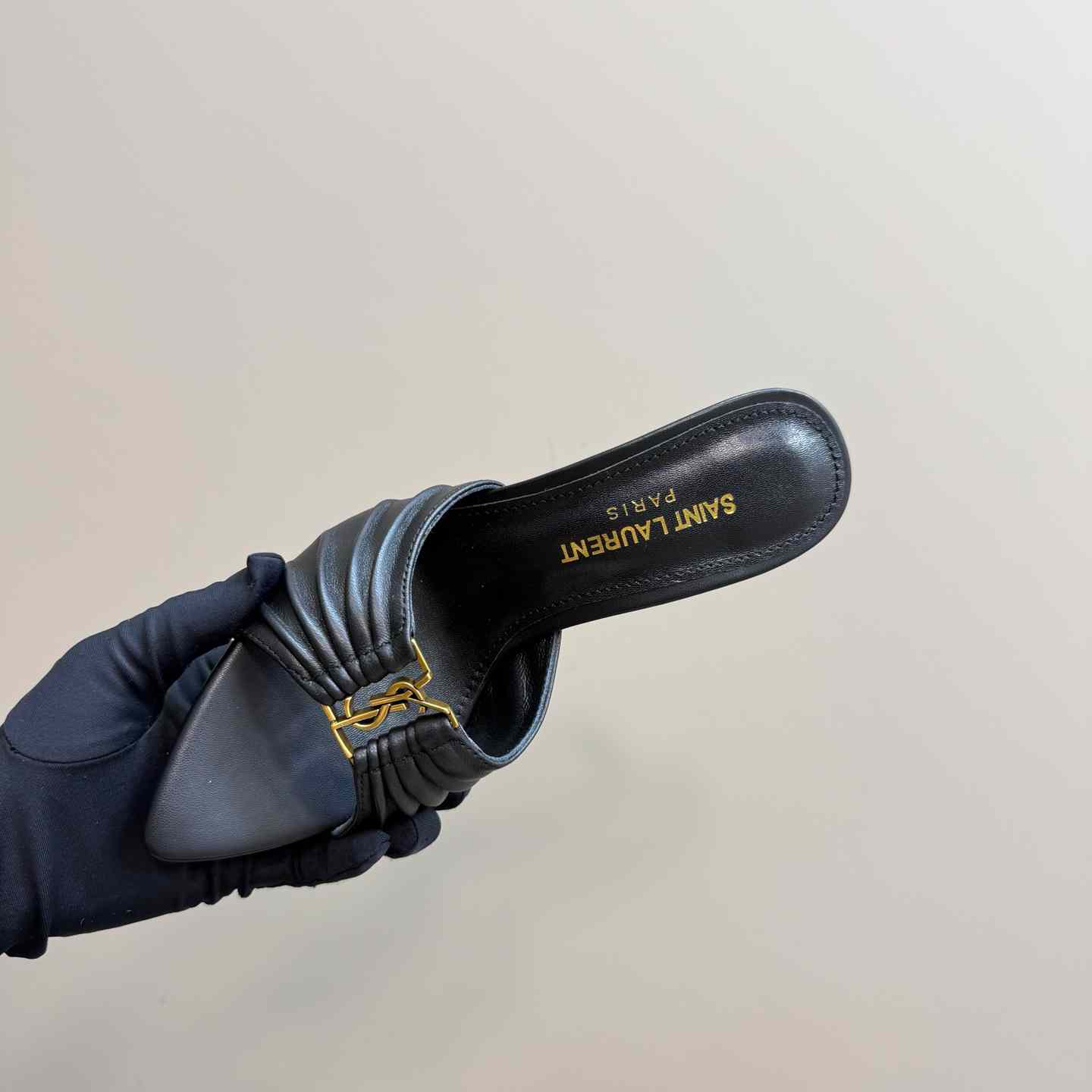 Saint Laurent BABYLONE Mules In Smooth Leather - DesignerGu