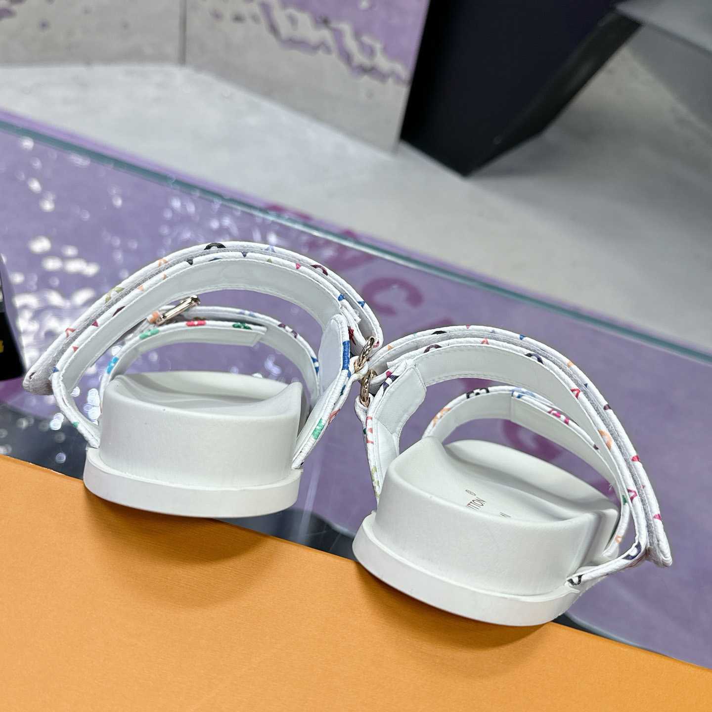 Louis Vuitton LV x TM Bom Dia Flat Comfort Mule 1AJLI7 - DesignerGu