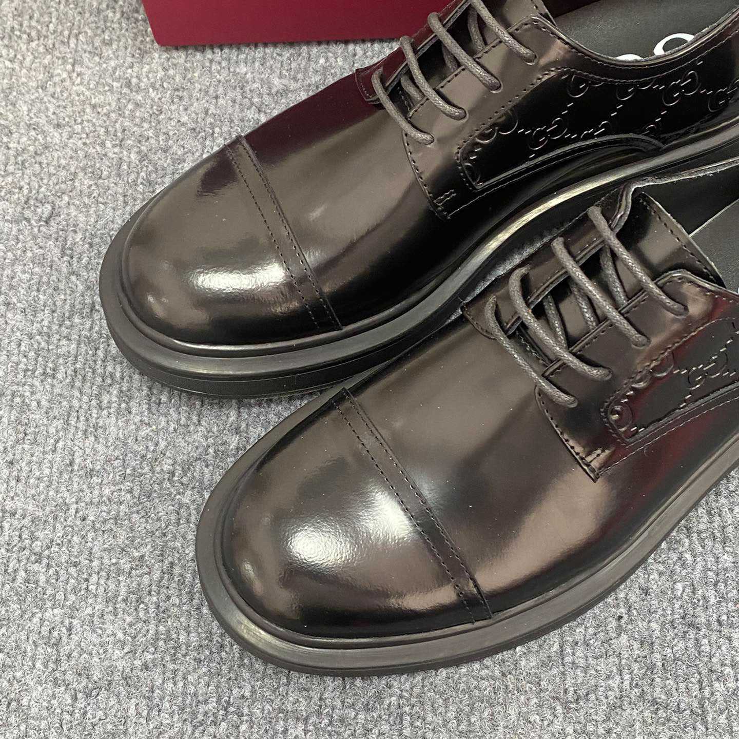 Gucci Men's Lace-up Shoe With GG Detail - DesignerGu