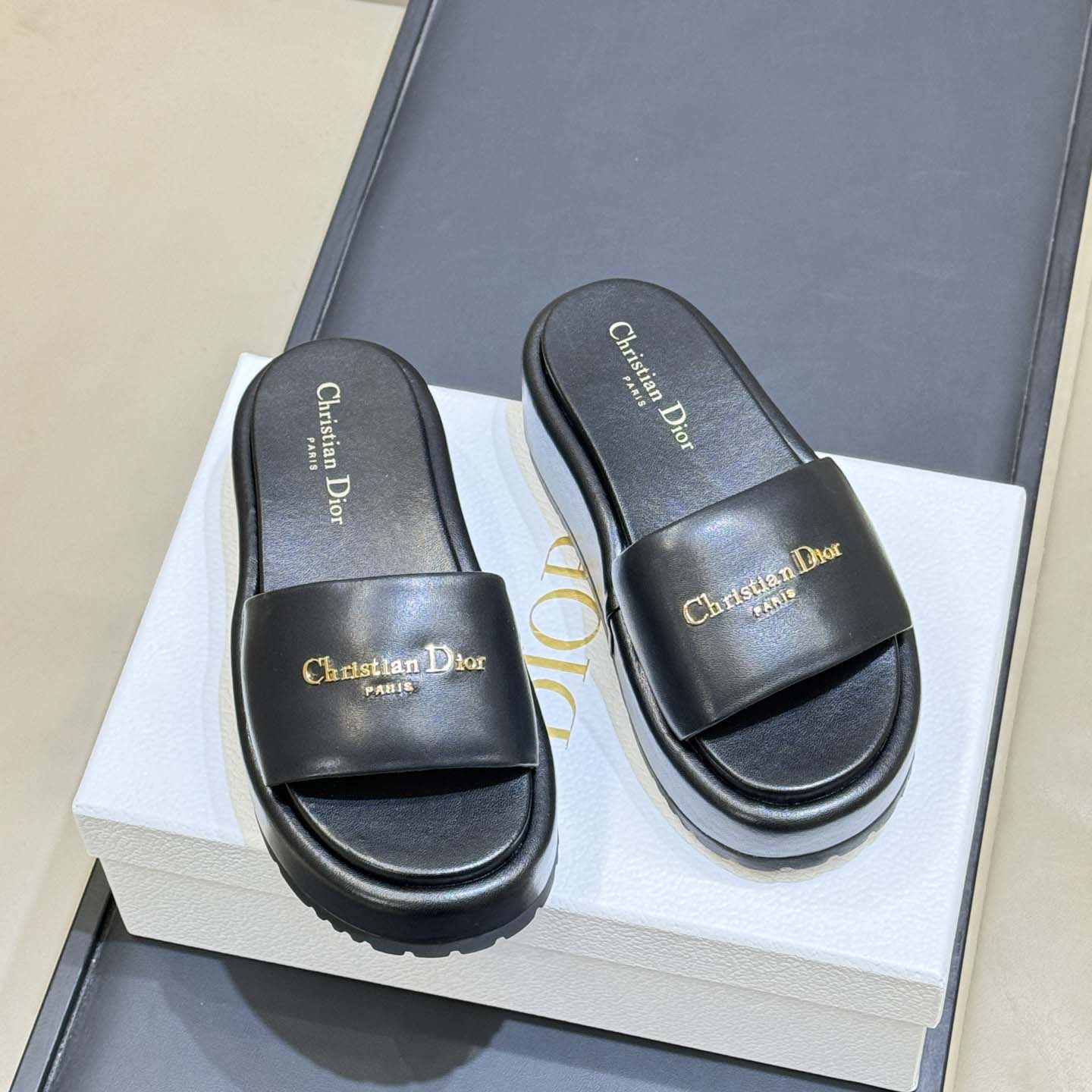 Dior D-Lane Platform Slide - DesignerGu