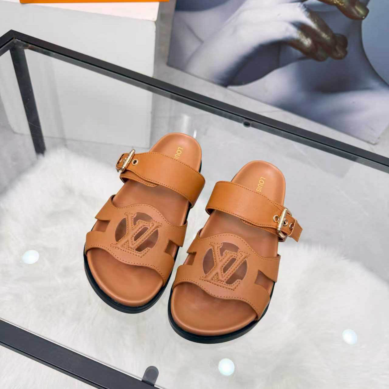 Louis Vuitton LV Isola Comfort Mule 1AJOPR - DesignerGu