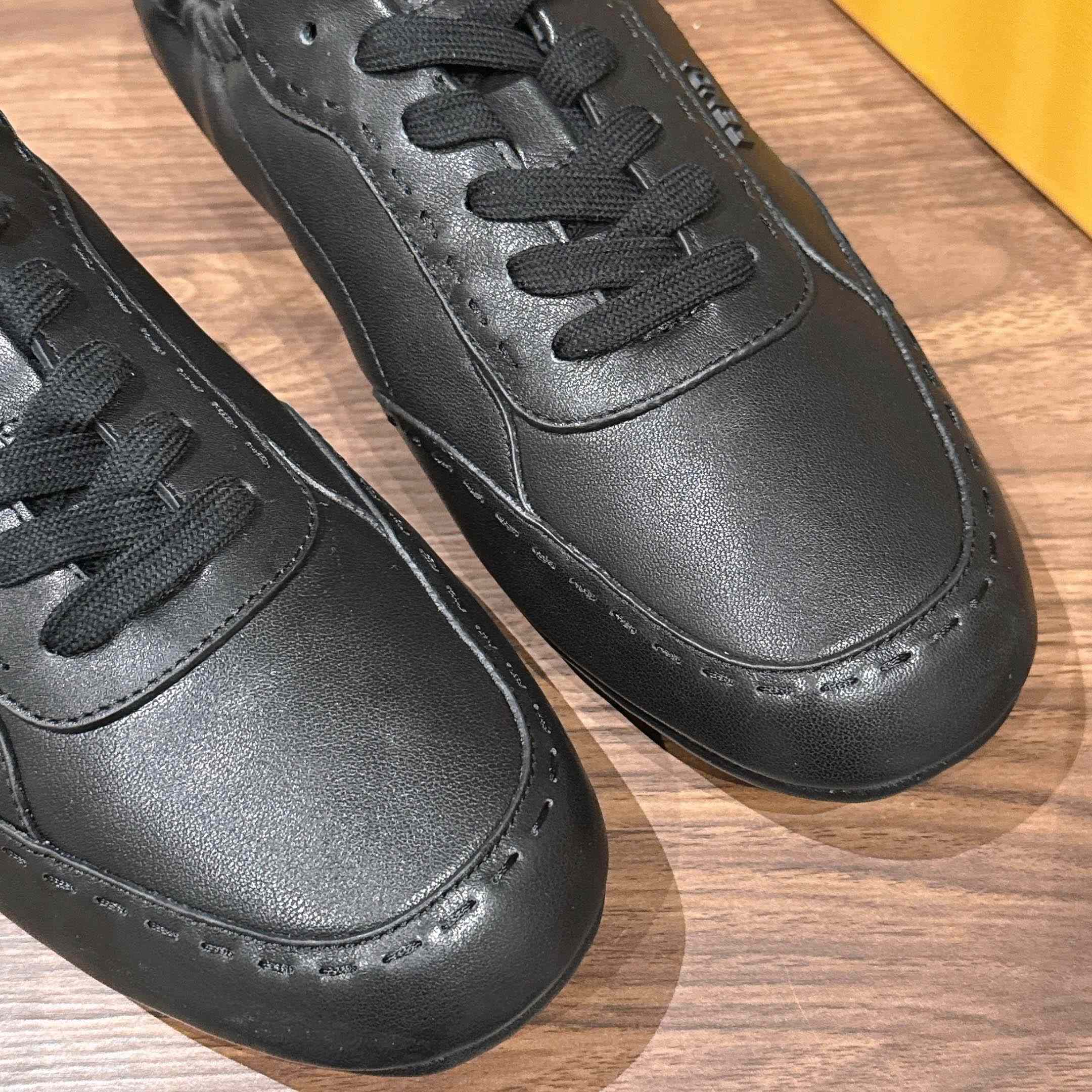 Fendi Black Leather Low-Tops Sneakers - DesignerGu
