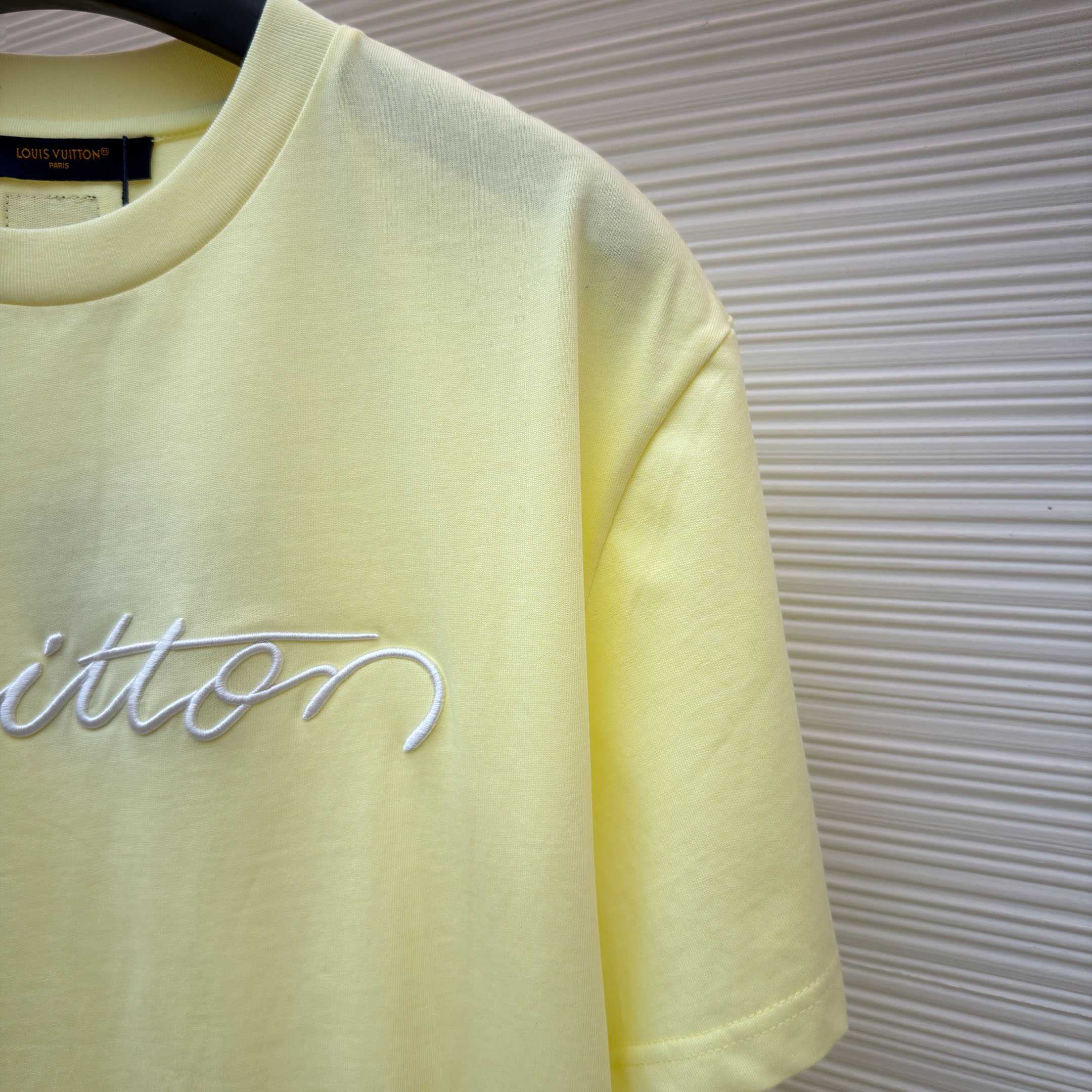 Louis Vuitton Embroidered Signature Short-Sleeved T-Shirt 1AJWY7 - DesignerGu