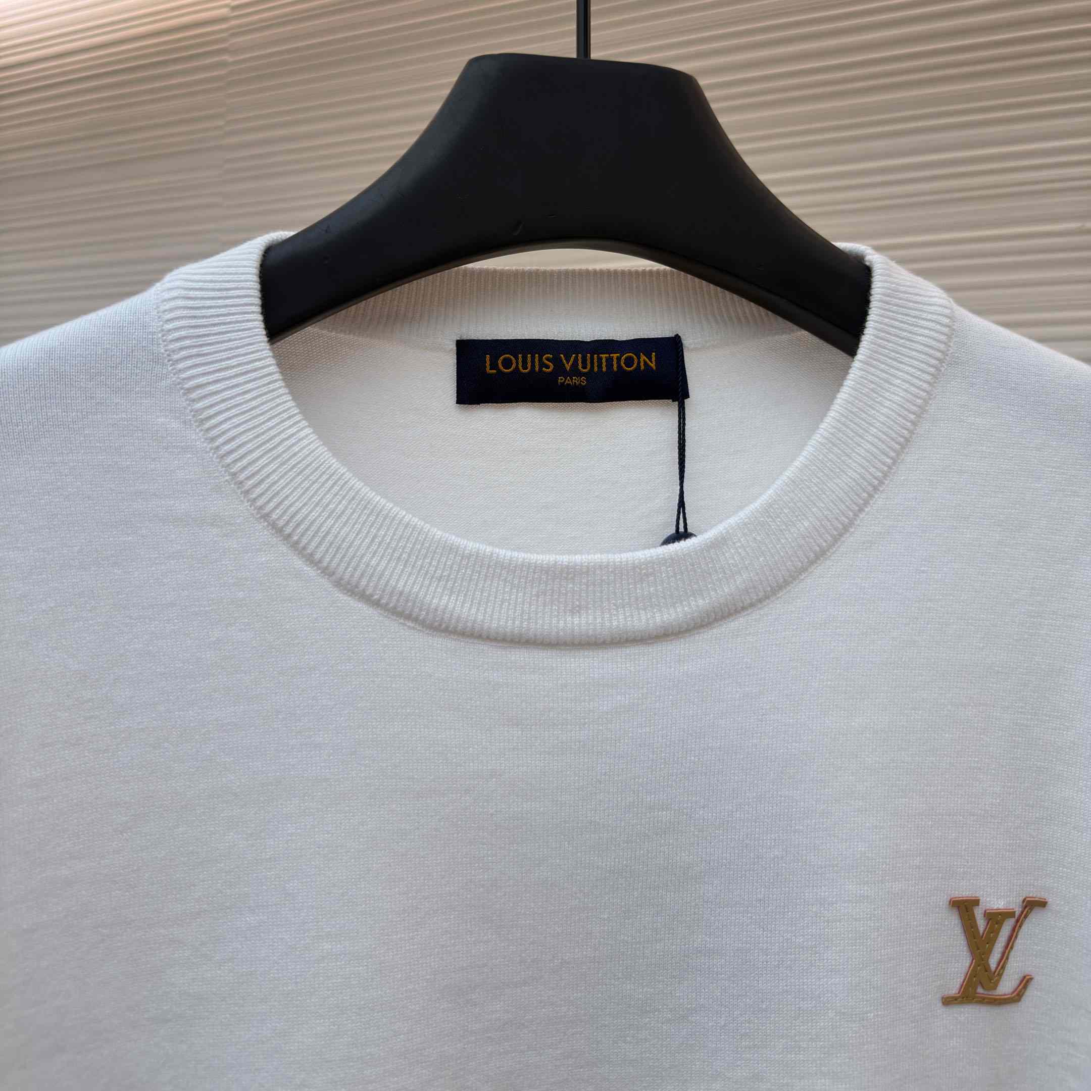 Louis Vuitton Short-Sleeved Crewneck With Signature 1AK70O - DesignerGu