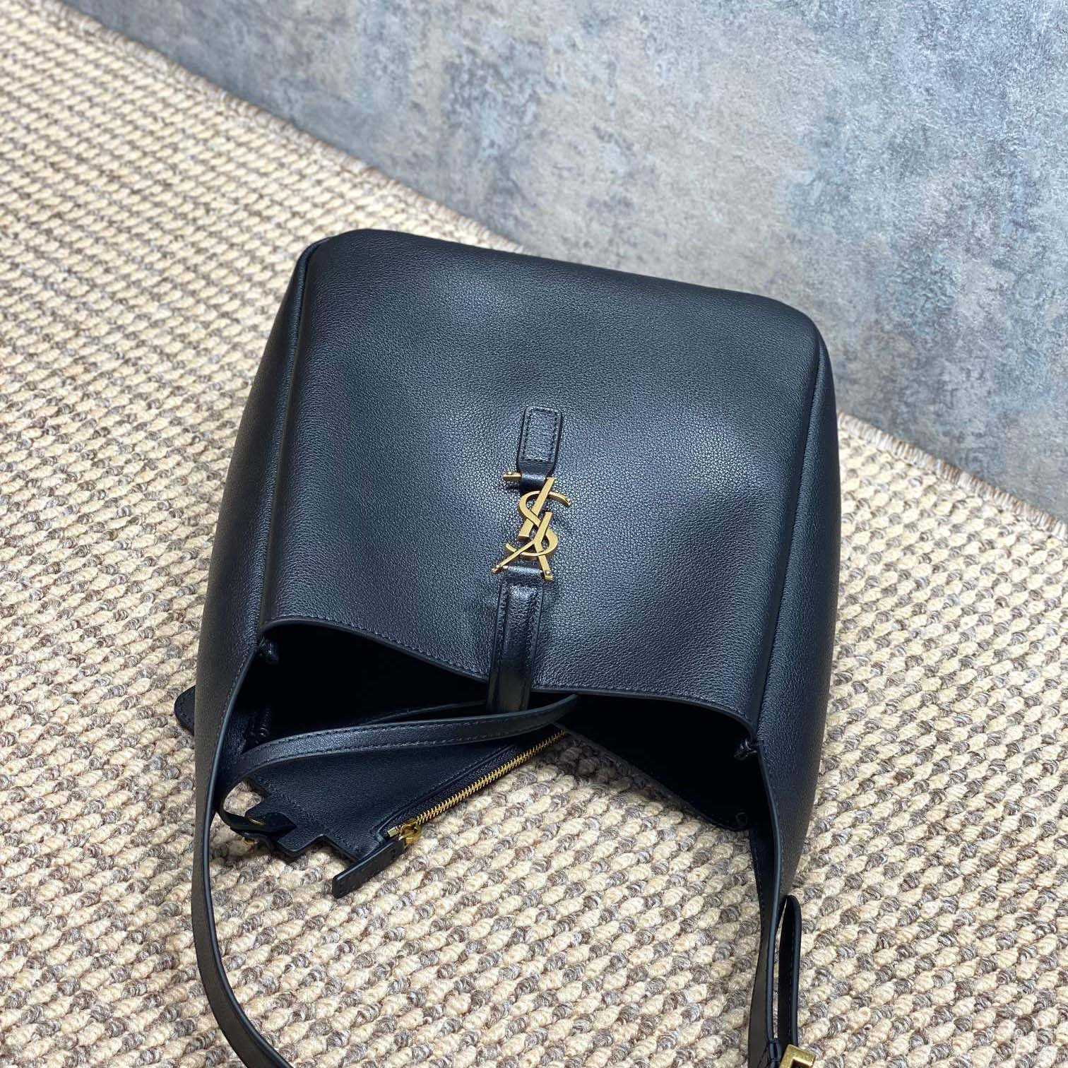 Saint Laurent LE 5 À 7 Supple Small In Grained Leather - DesignerGu