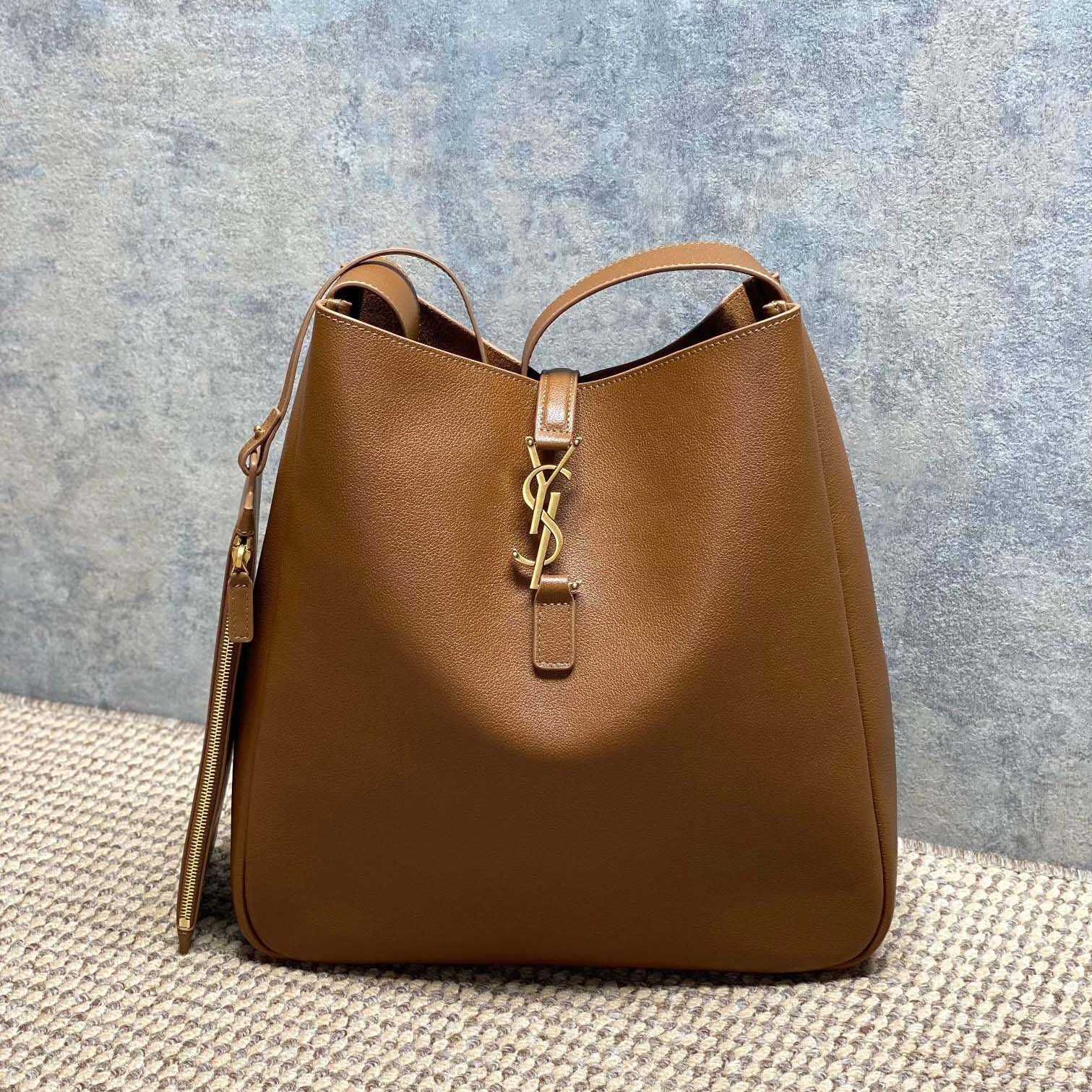 Saint Laurent LE 5 À 7 Supple LARGE In Grained Leather - DesignerGu