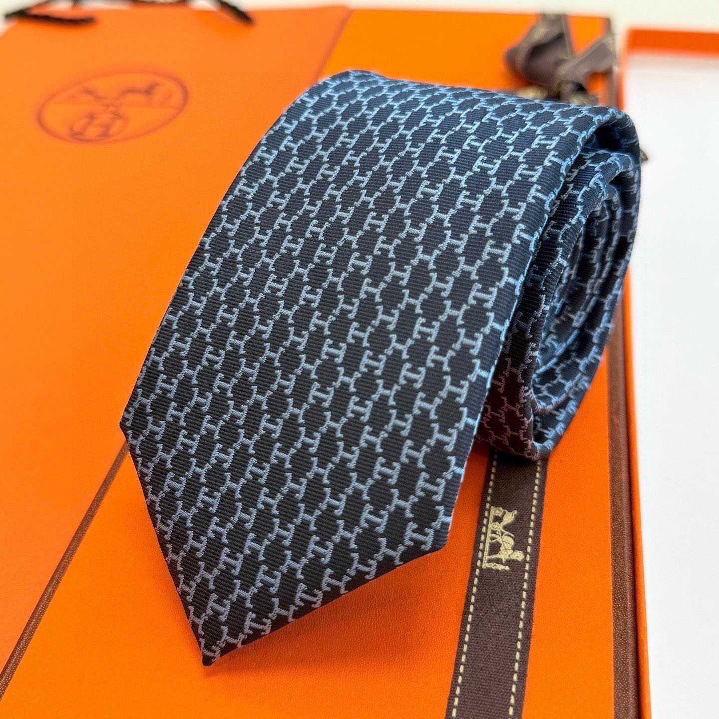 Hermes Dancing H Tie - DesignerGu