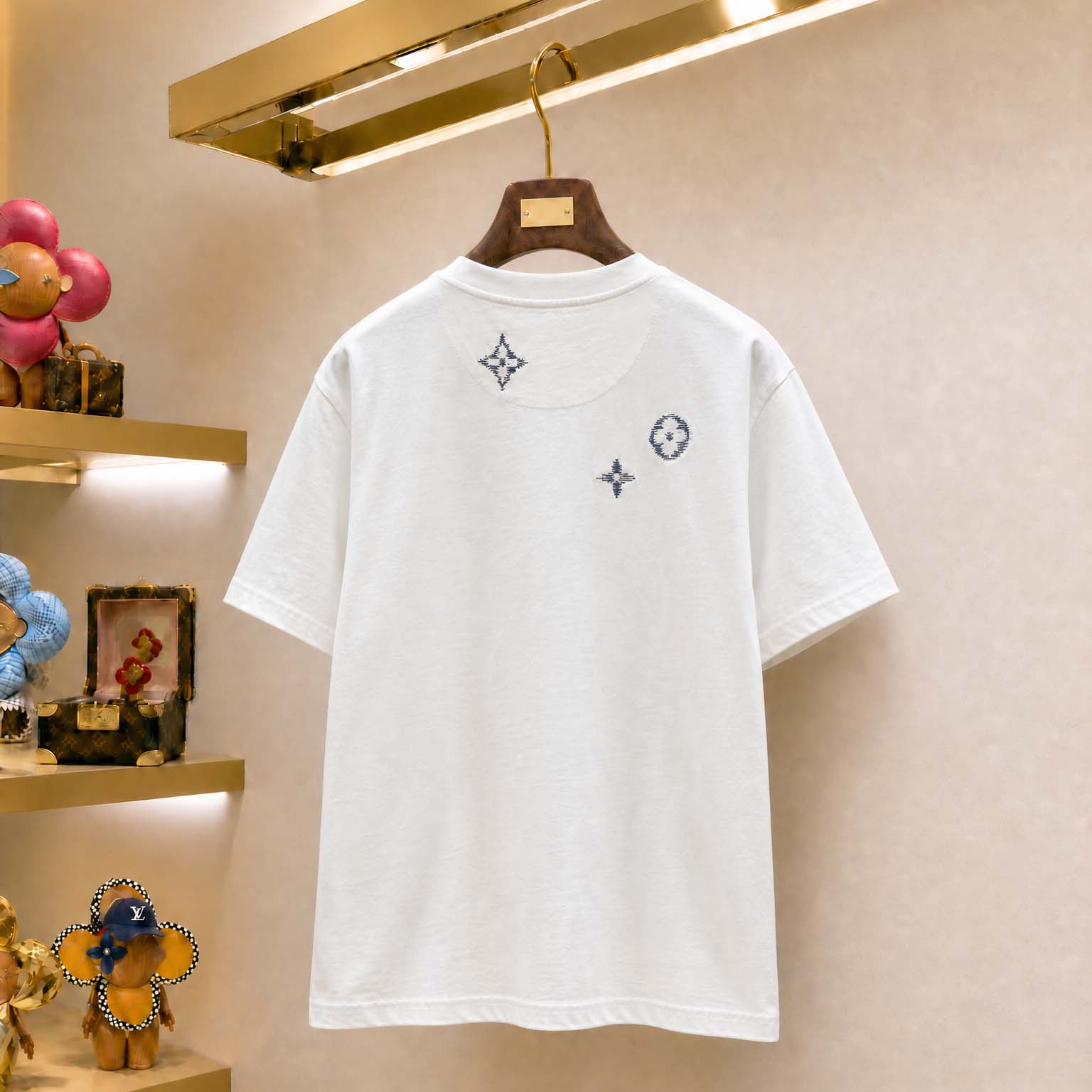 Louis Vuitton Embroidered Signature T-Shirt   1AK7FW - DesignerGu