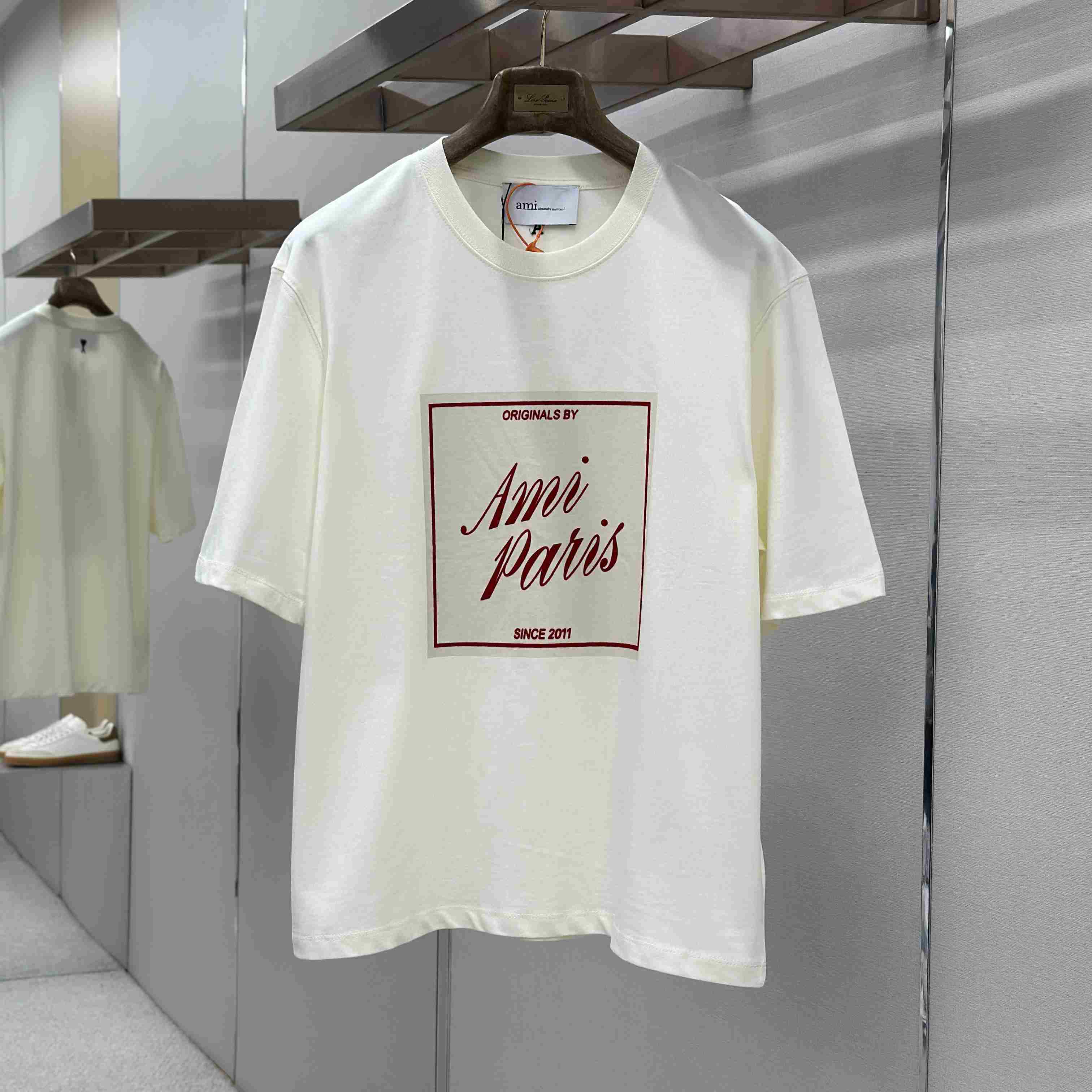 AMI Paris White Cotton Ami Paris Heritage Print T-shirt - DesignerGu