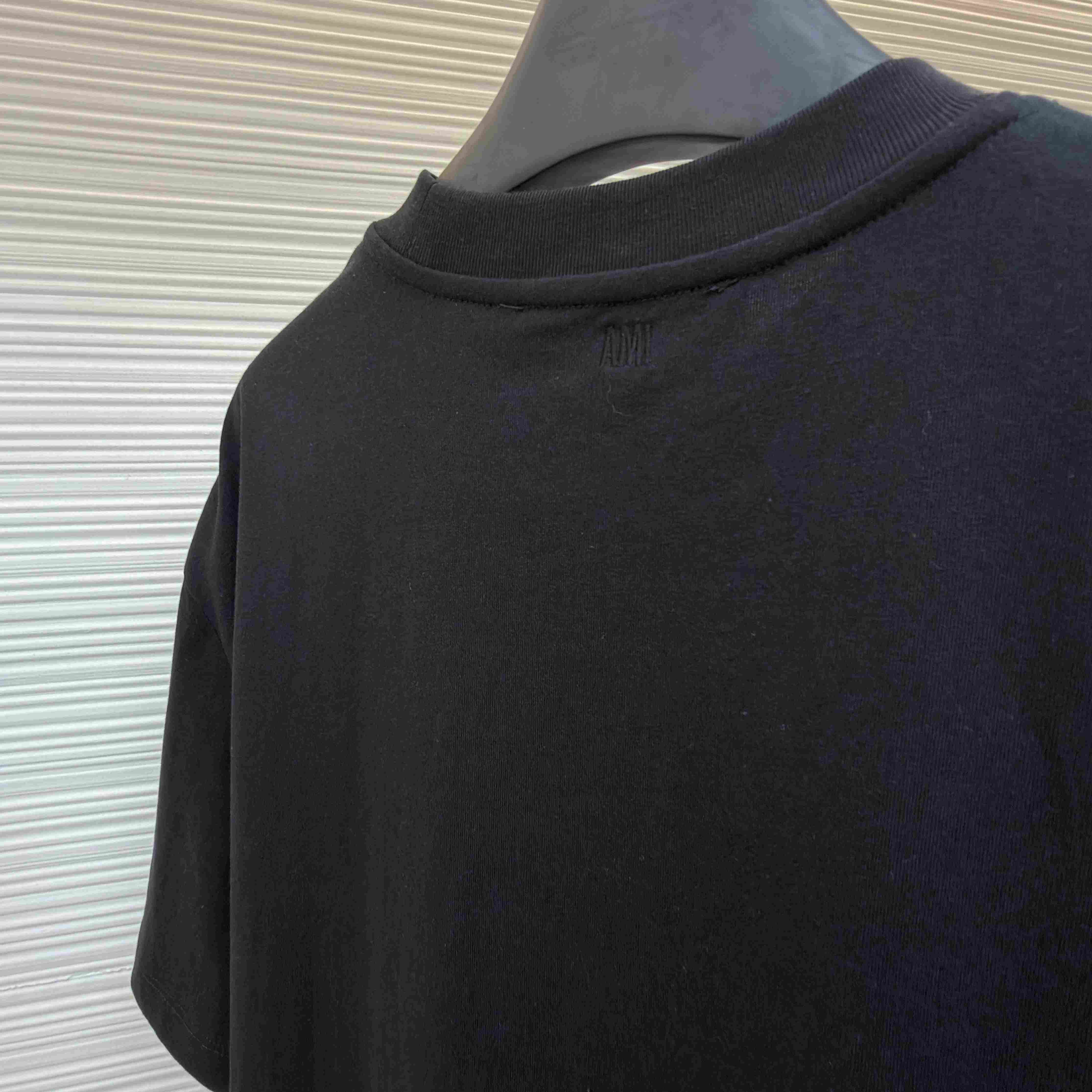 AMI Paris Black Cotton Ami De Coeur T-shirt - DesignerGu
