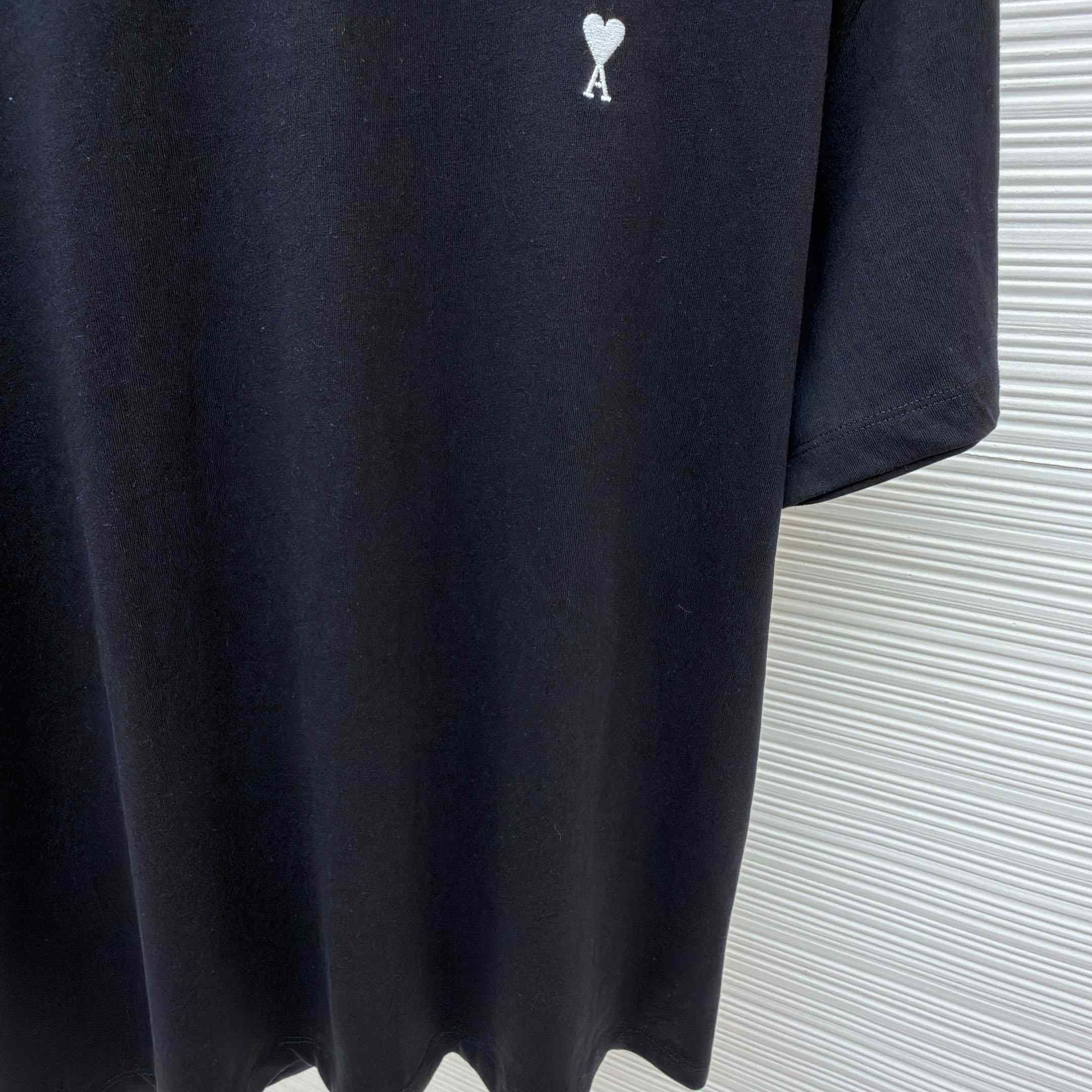 AMI Paris Black Cotton Ami De Coeur T-shirt - DesignerGu