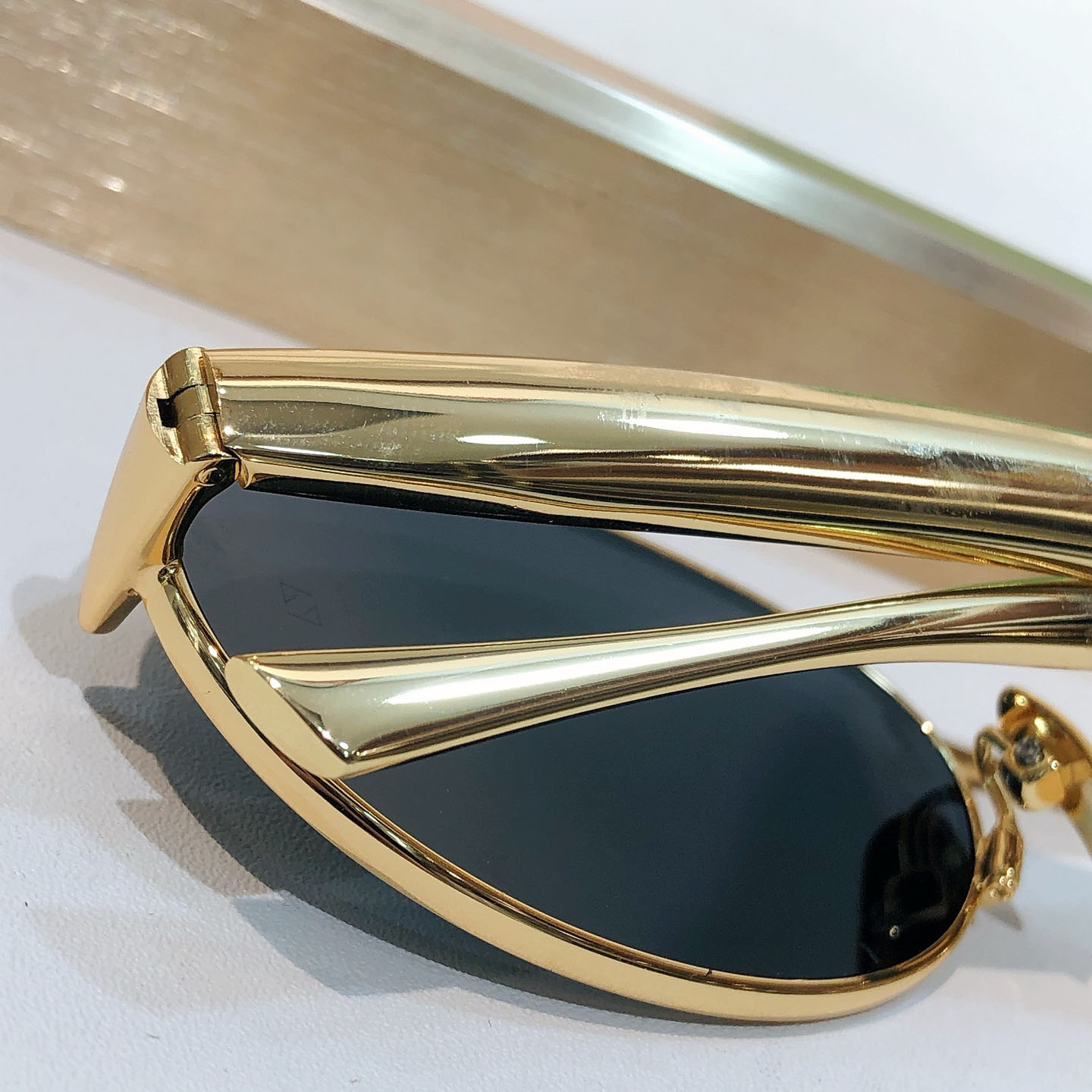 Bottega Veneta BV1386S Sunglasses    - DesignerGu