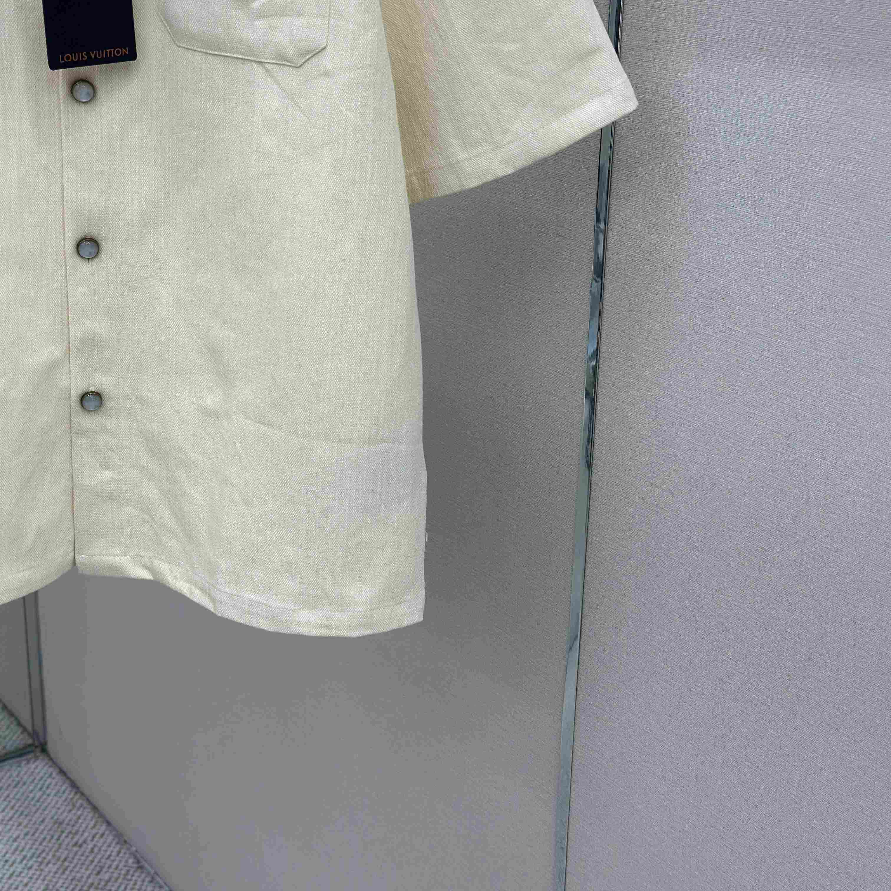 Louis Vuitton Silk-Blend Short-Sleeved Shirt 1AHCHW - DesignerGu