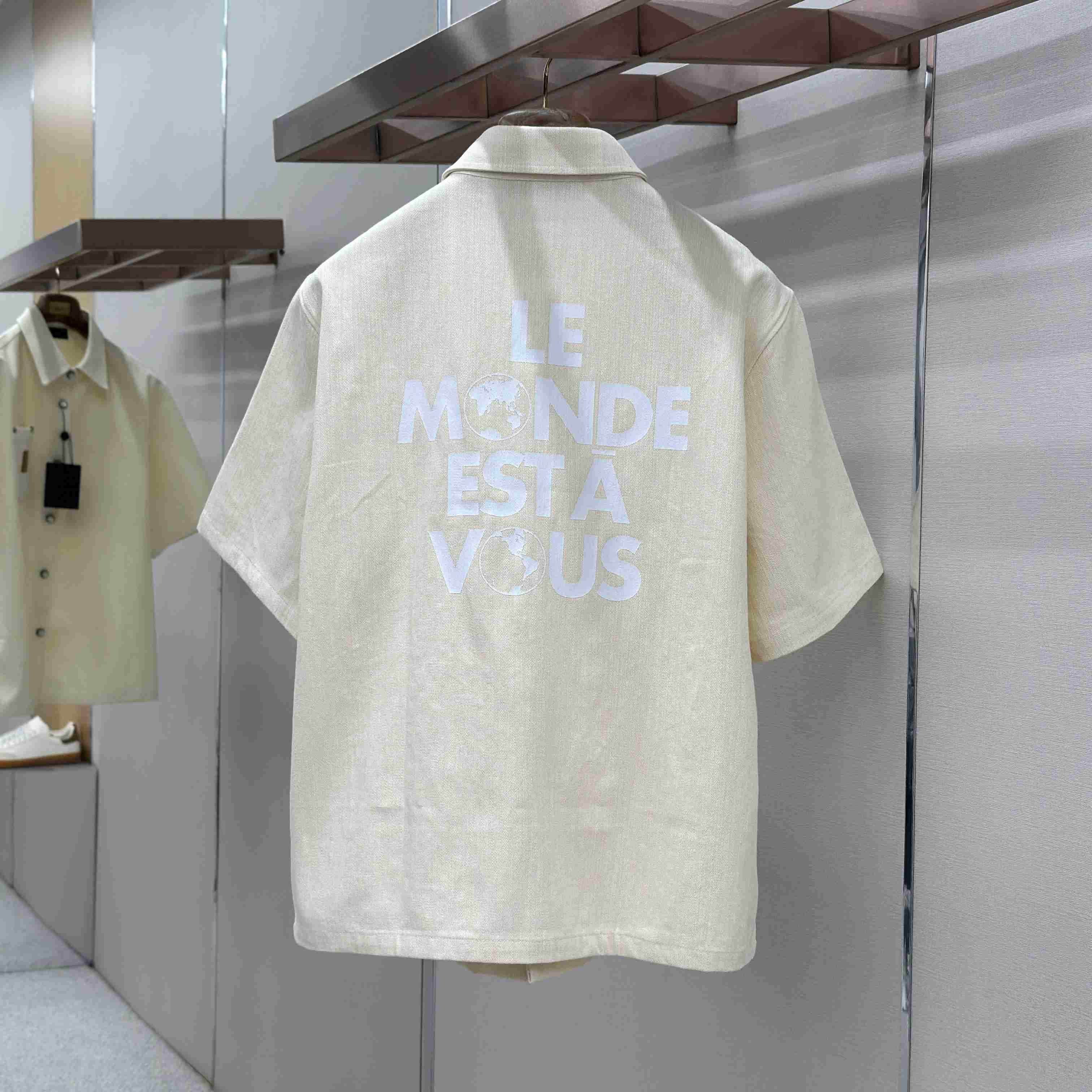 Louis Vuitton Silk-Blend Short-Sleeved Shirt 1AHCHW - DesignerGu