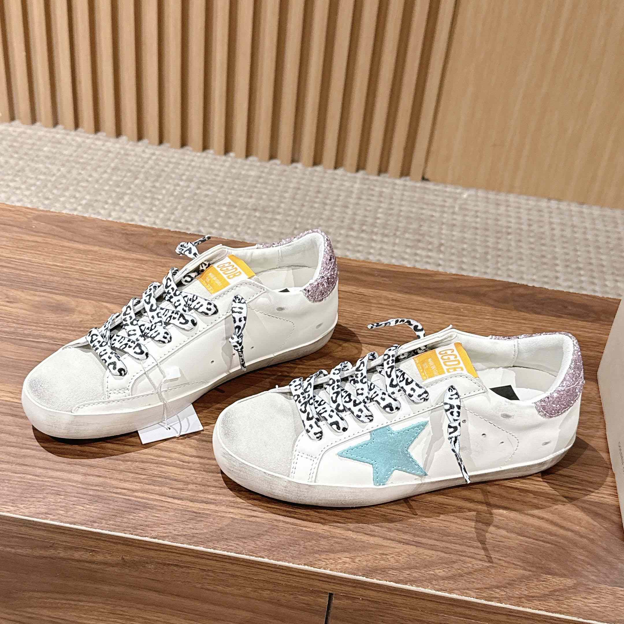 Golden Goose Leather Printed Sneakers - DesignerGu