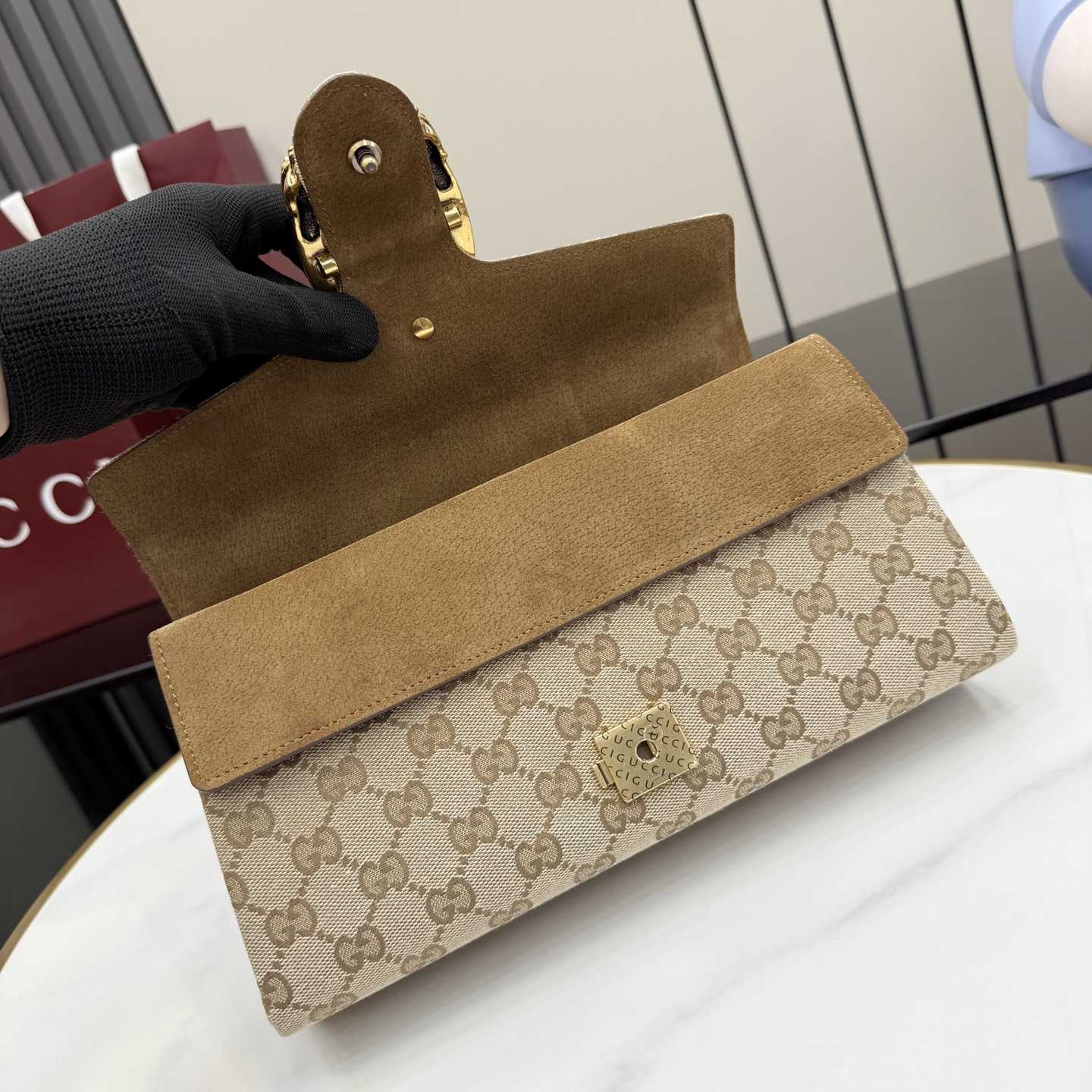 Gucci Dionysus Medium Shoulder Bag - DesignerGu