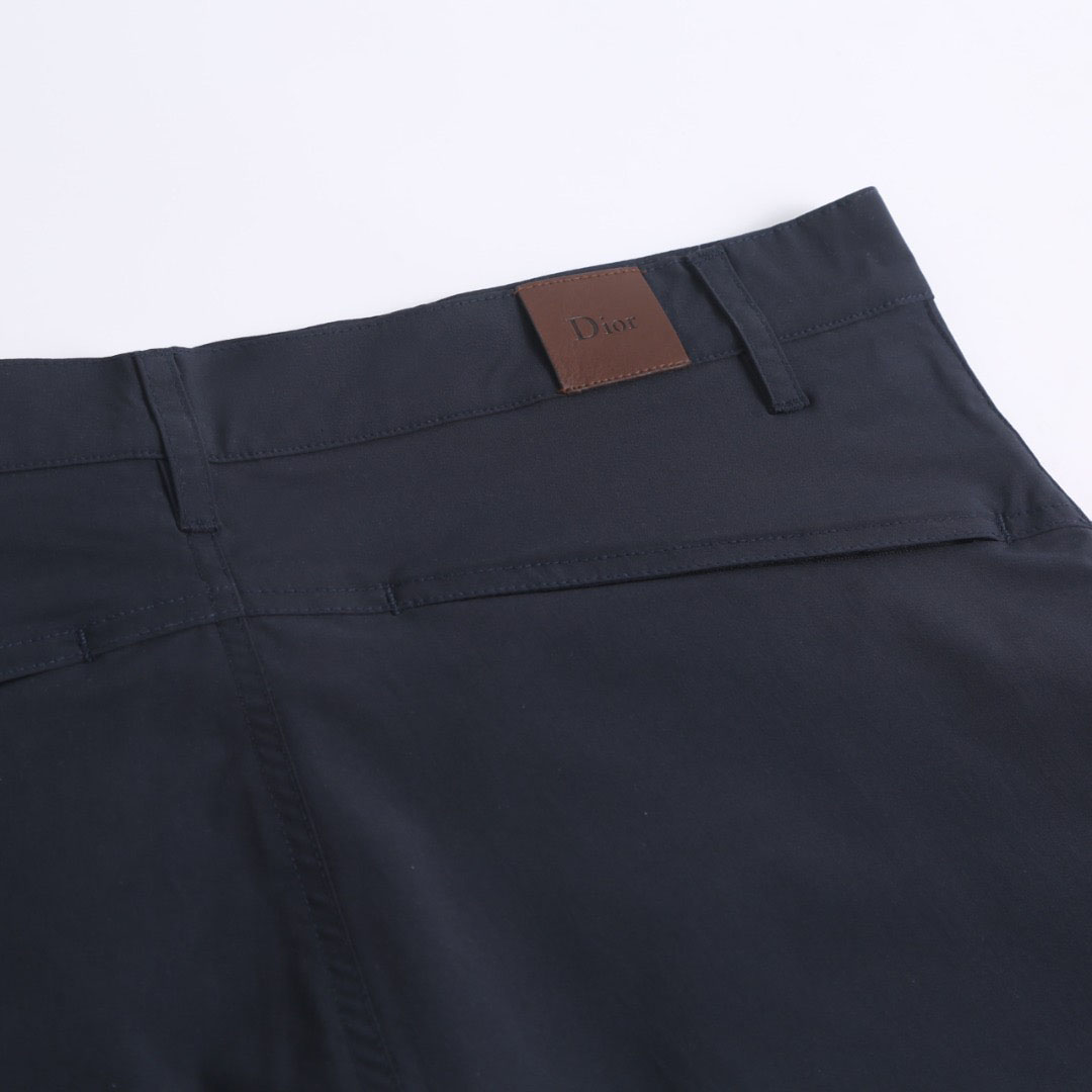 Dior Cargo Shorts With Dior Embroidery - DesignerGu