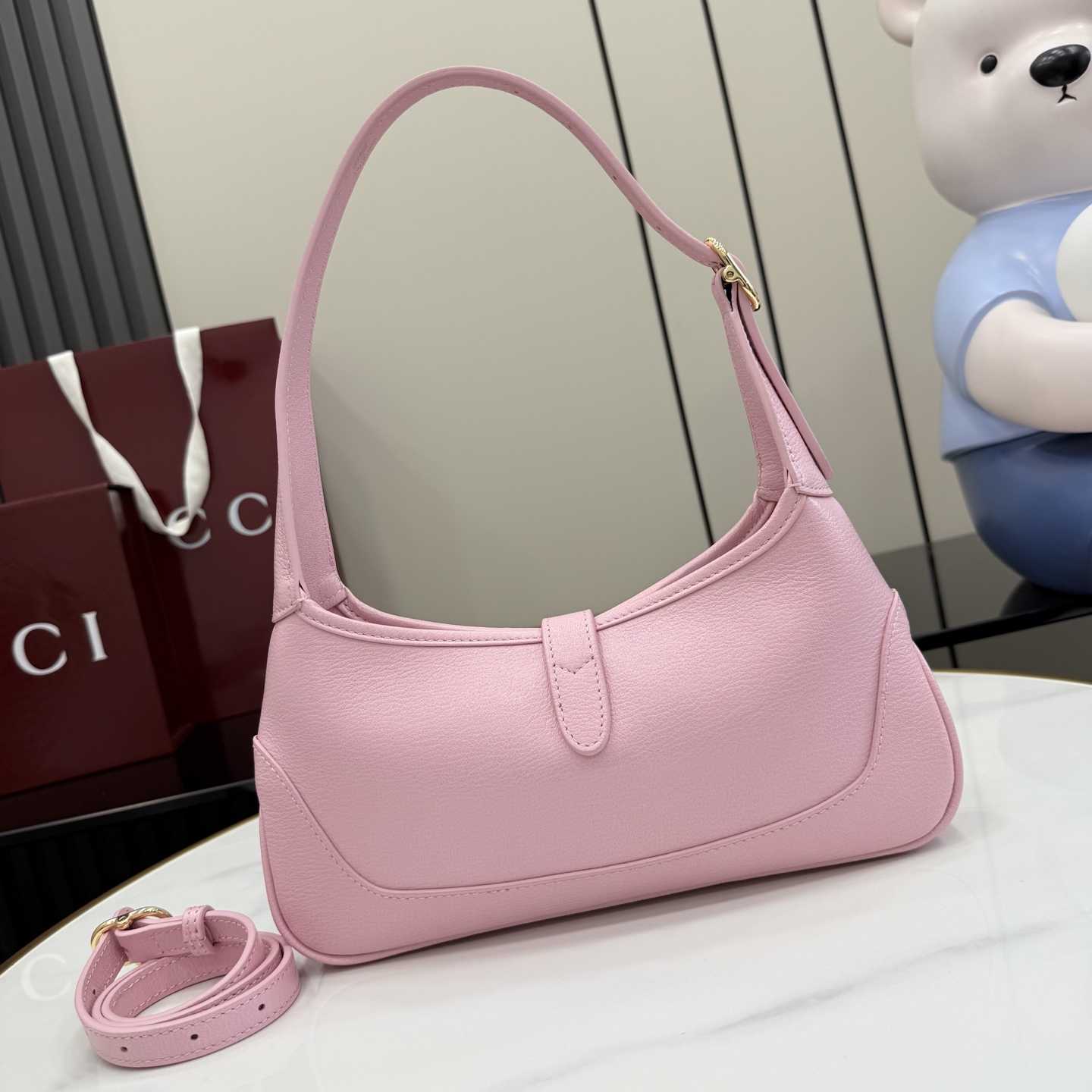 Gucci Jackie Slim Medium Shoulder Bag  - DesignerGu