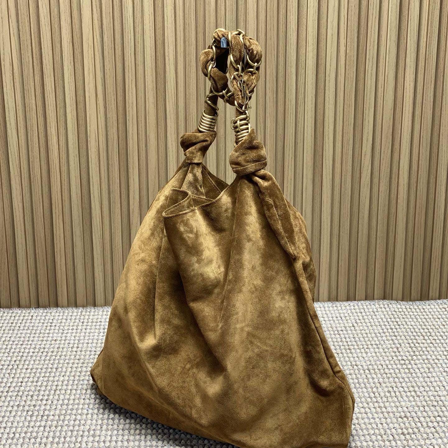 Saint Laurent AMALIA In Suede - DesignerGu