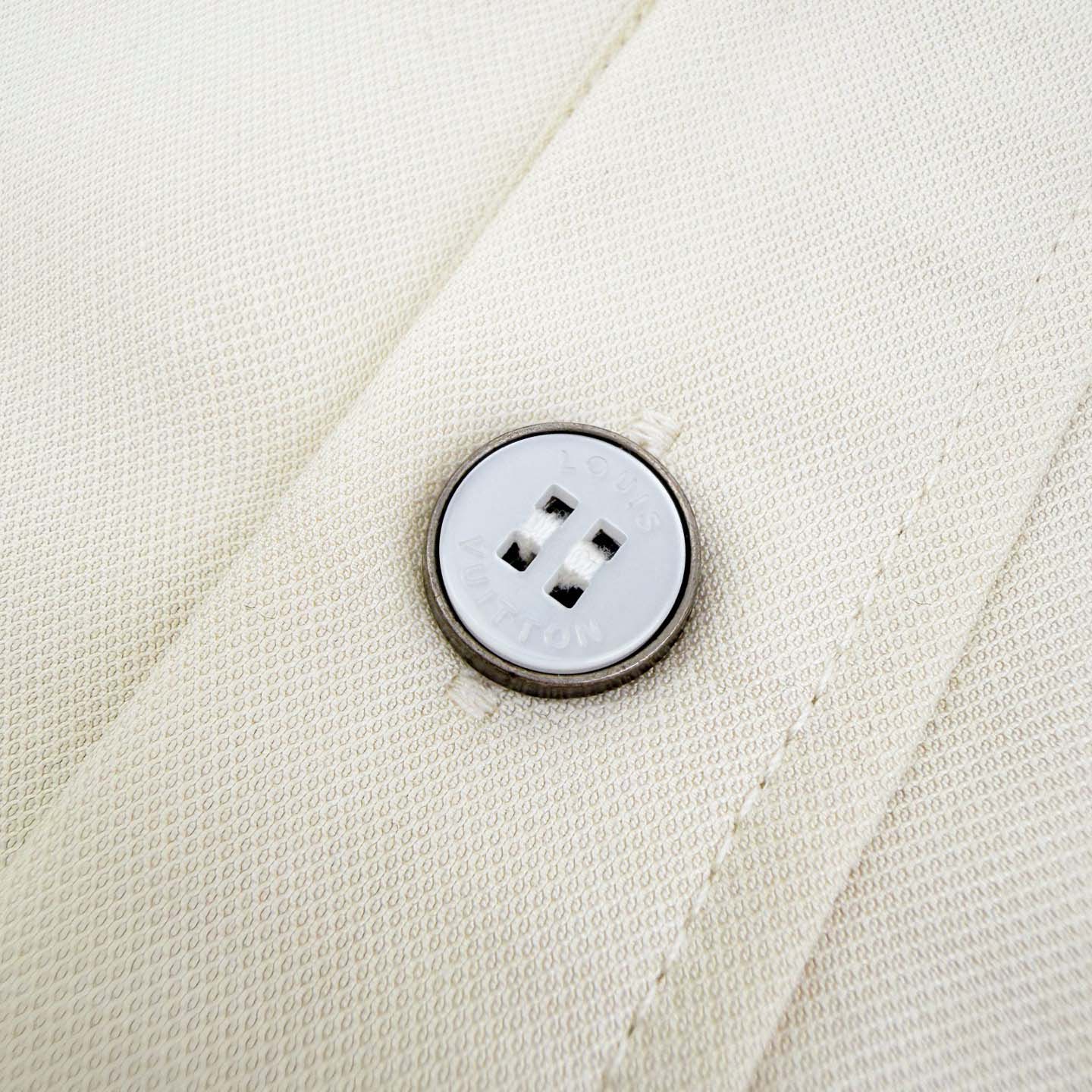 Louis Vuitton Bicolor Warm Up Short-Sleeved Shirt   1AJREV - DesignerGu