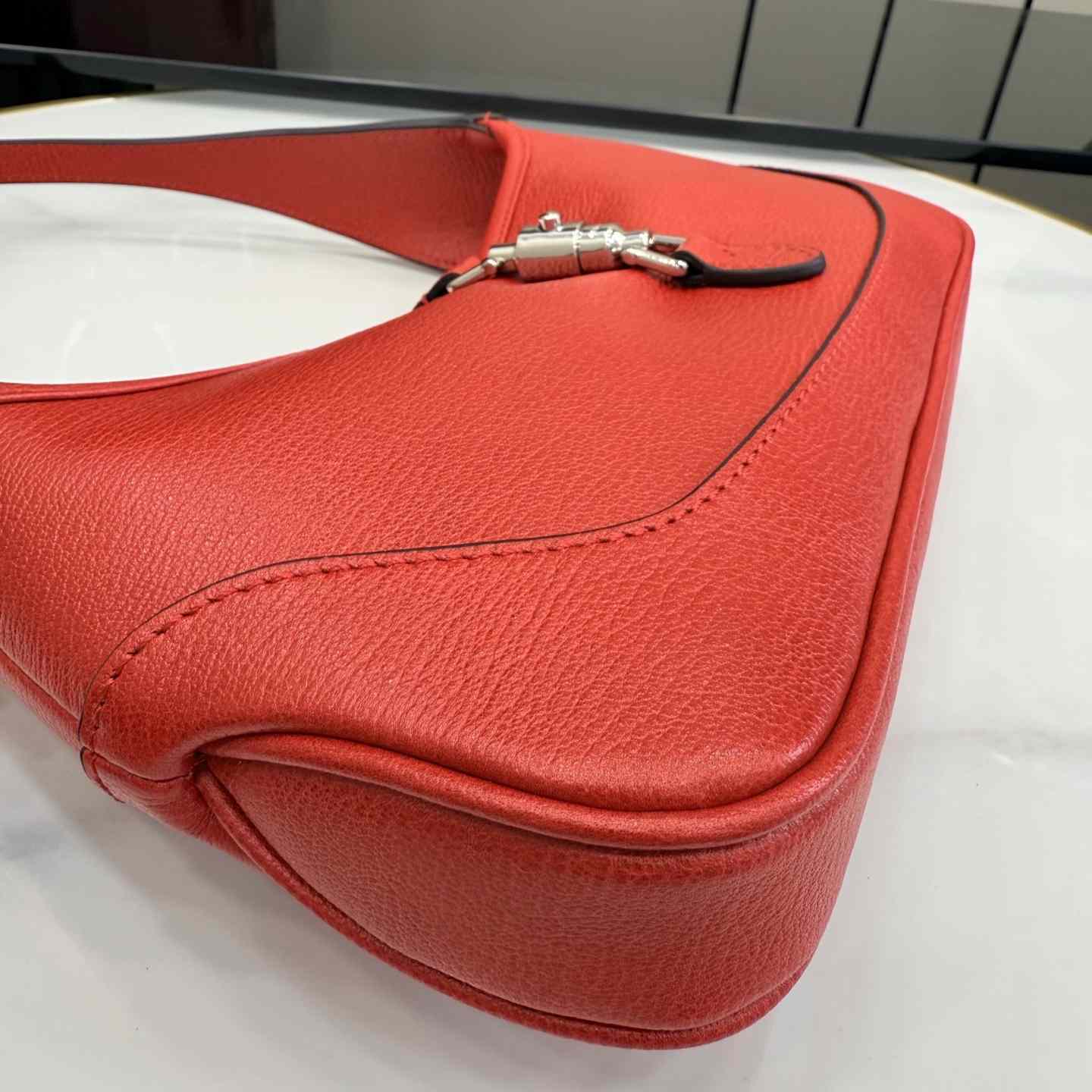 Gucci Jackie Slim Medium Shoulder Bag  - DesignerGu