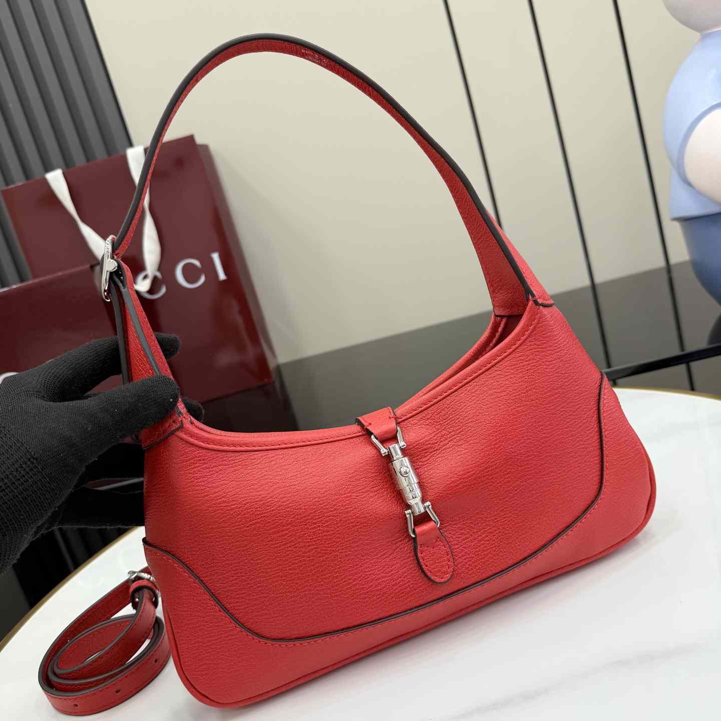 Gucci Jackie Slim Medium Shoulder Bag  - DesignerGu