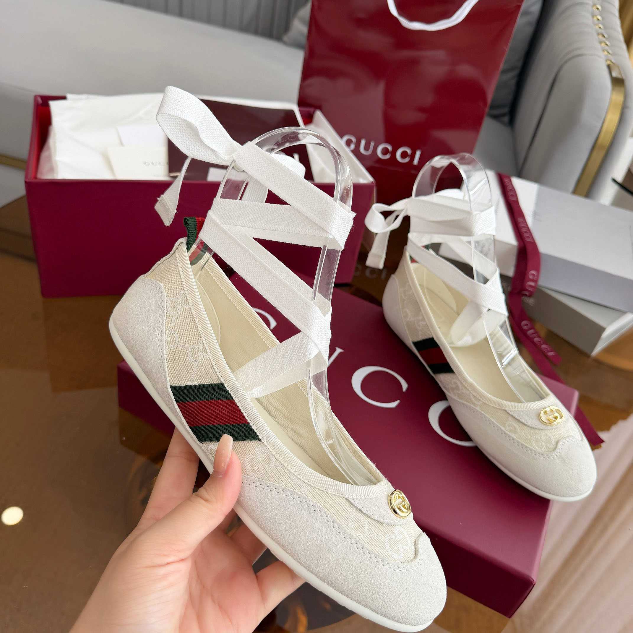  Gucci Shift Ballerina - DesignerGu