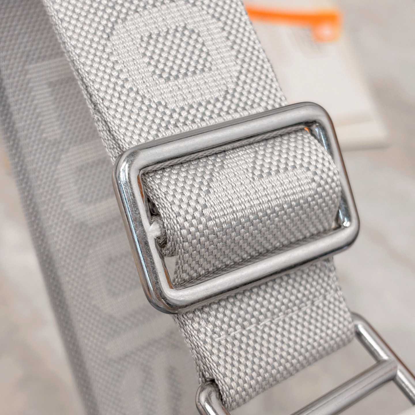 Louis Vuitton Rush Bumbag M28619 - DesignerGu