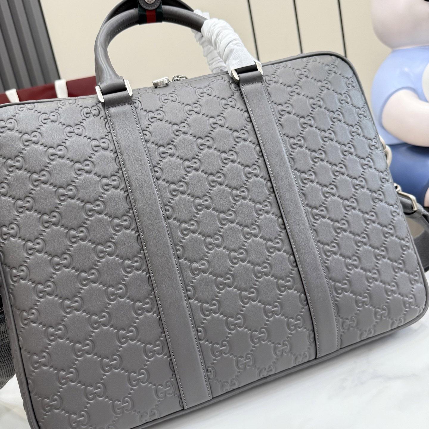 Gucci  GG Emblem Large Briefcase 850222 - DesignerGu