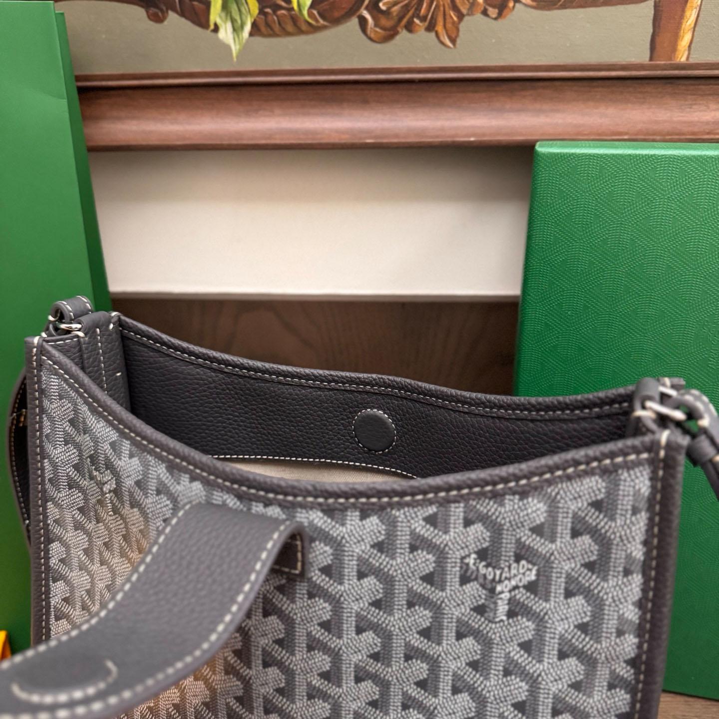 Goyard Musette Bag - DesignerGu