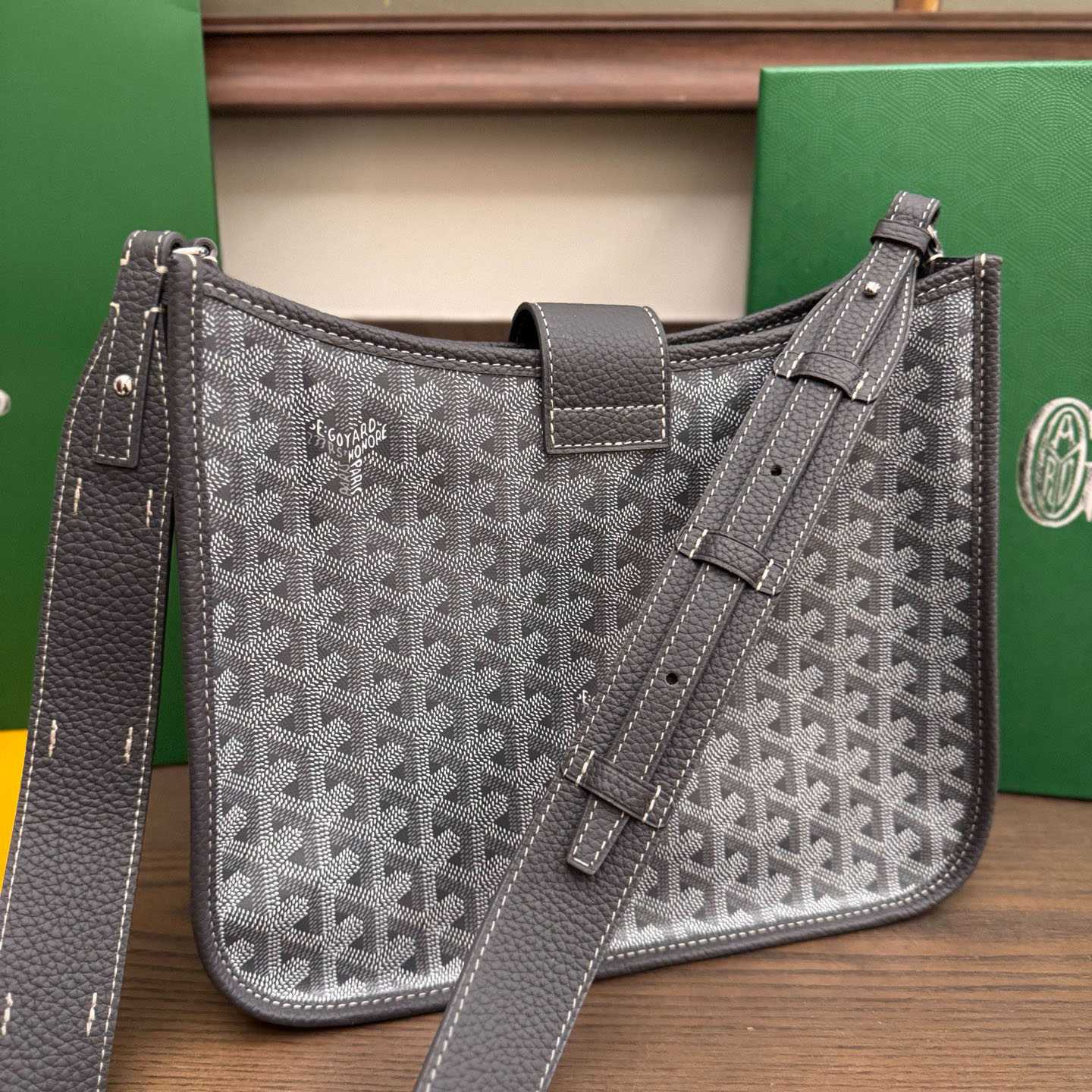 Goyard Musette Bag - DesignerGu
