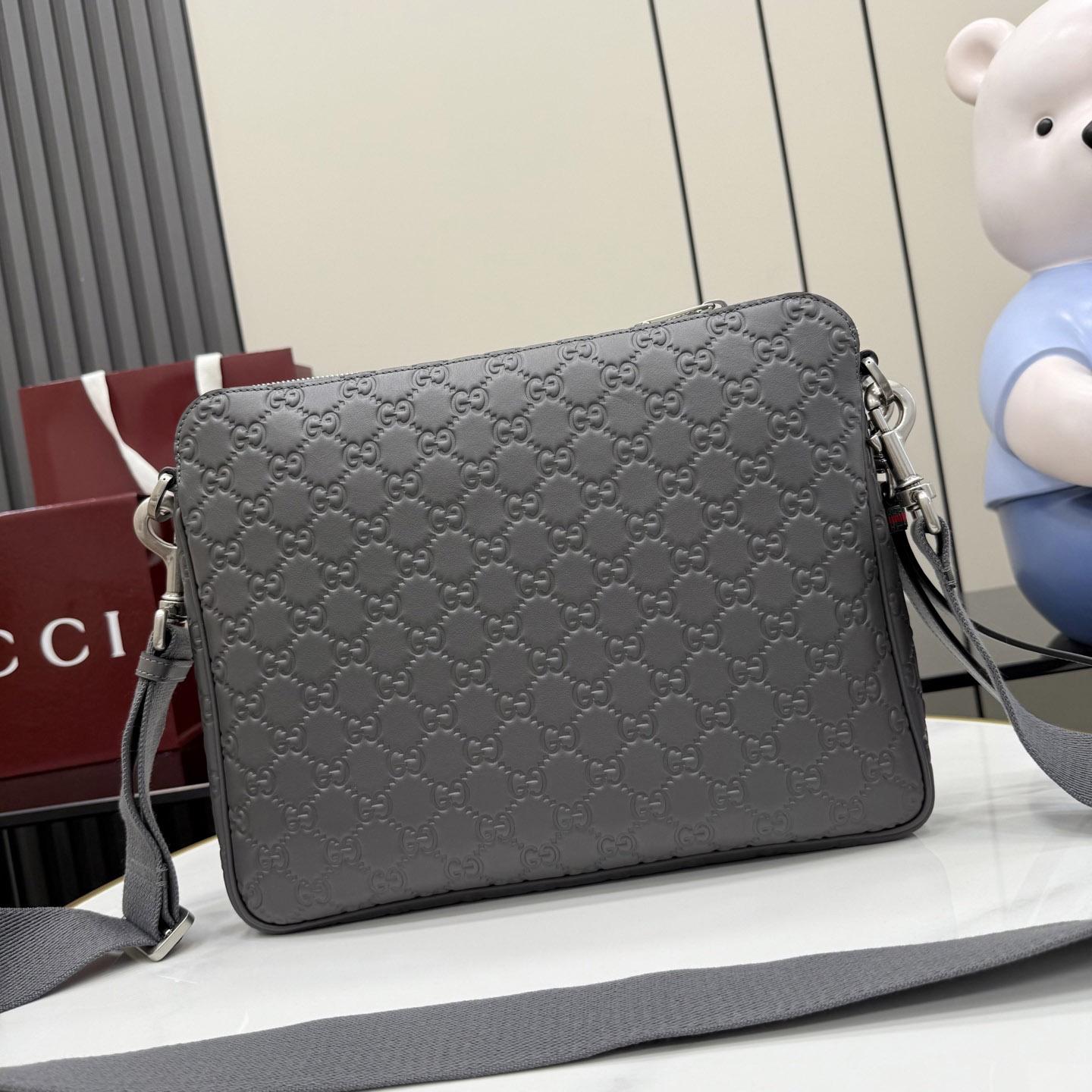 Gucci GG Emblem Medium Crossbody Bag 850214 - DesignerGu