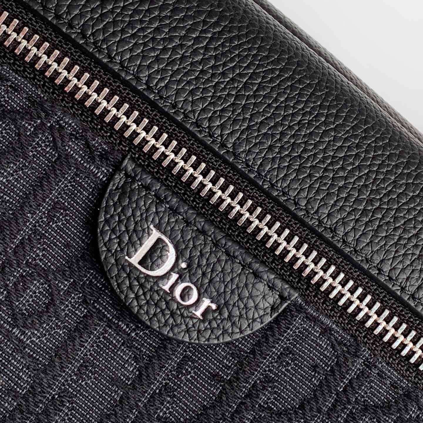 Dior Rider Zipped Messenger Bag - DesignerGu
