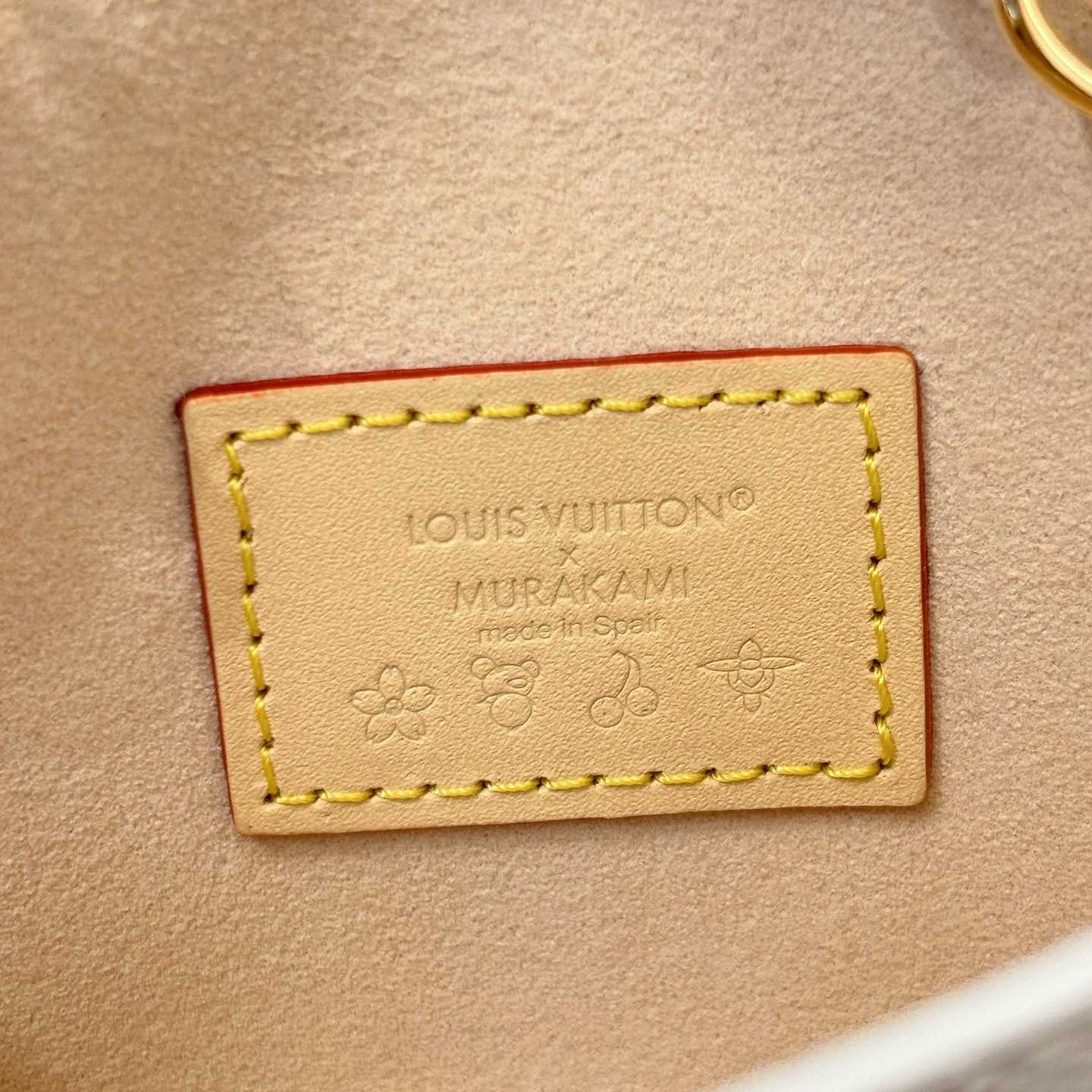 Louis Vuitton LV x TM Pouch Metis Belt M4625Z - DesignerGu
