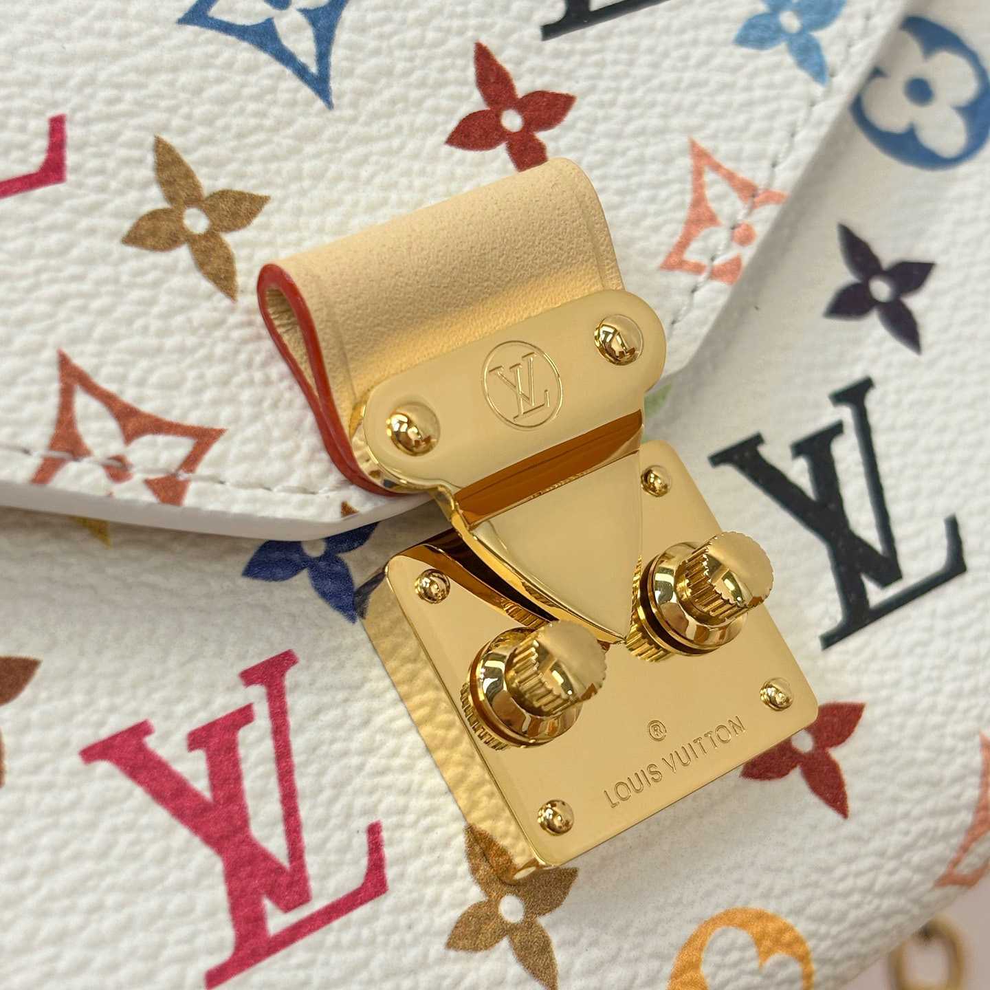 Louis Vuitton LV x TM Pouch Metis Belt M4625Z - DesignerGu